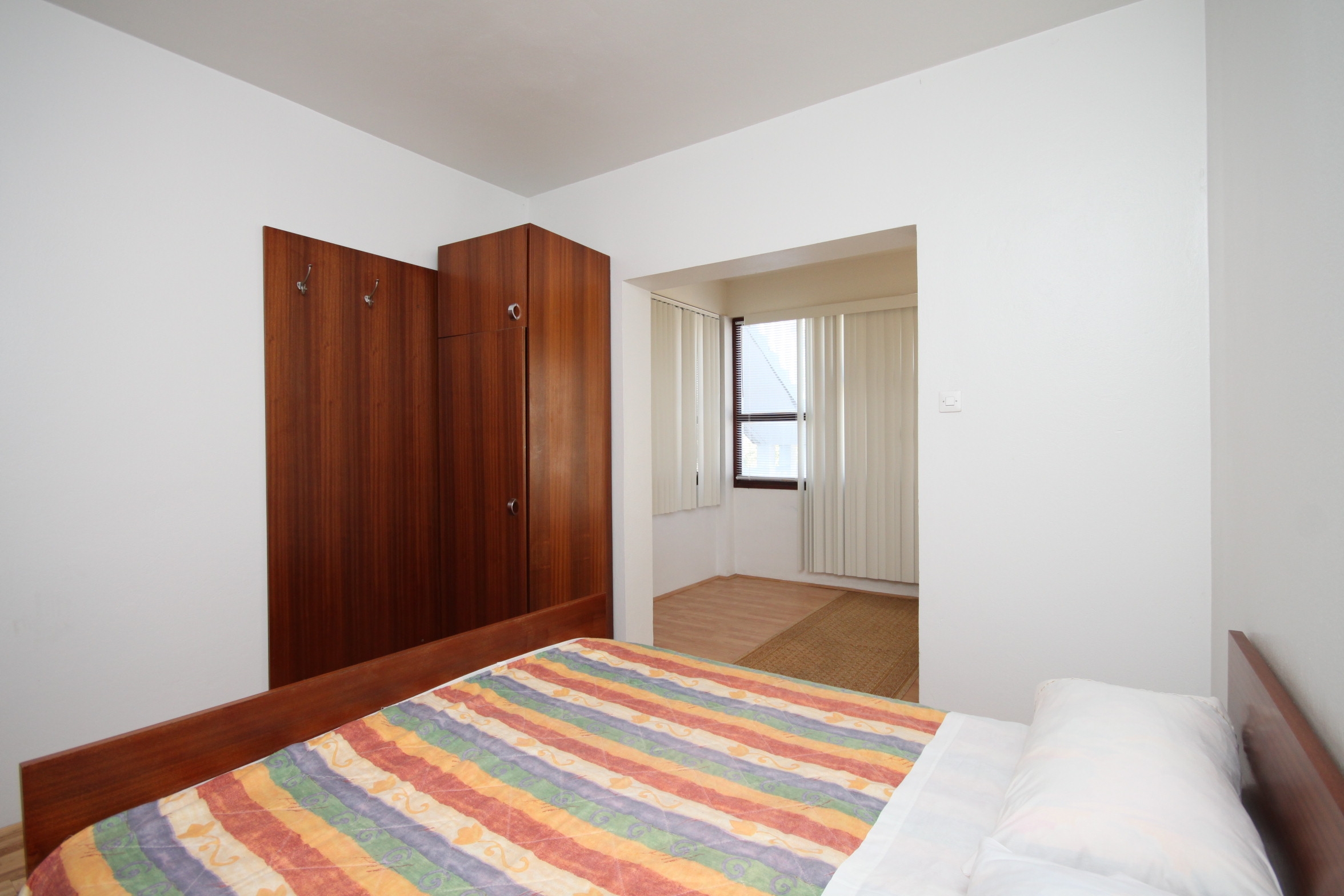 Comfortable and spacious apartment with terrace and sea view Povljana, Pag (A-6299-a)