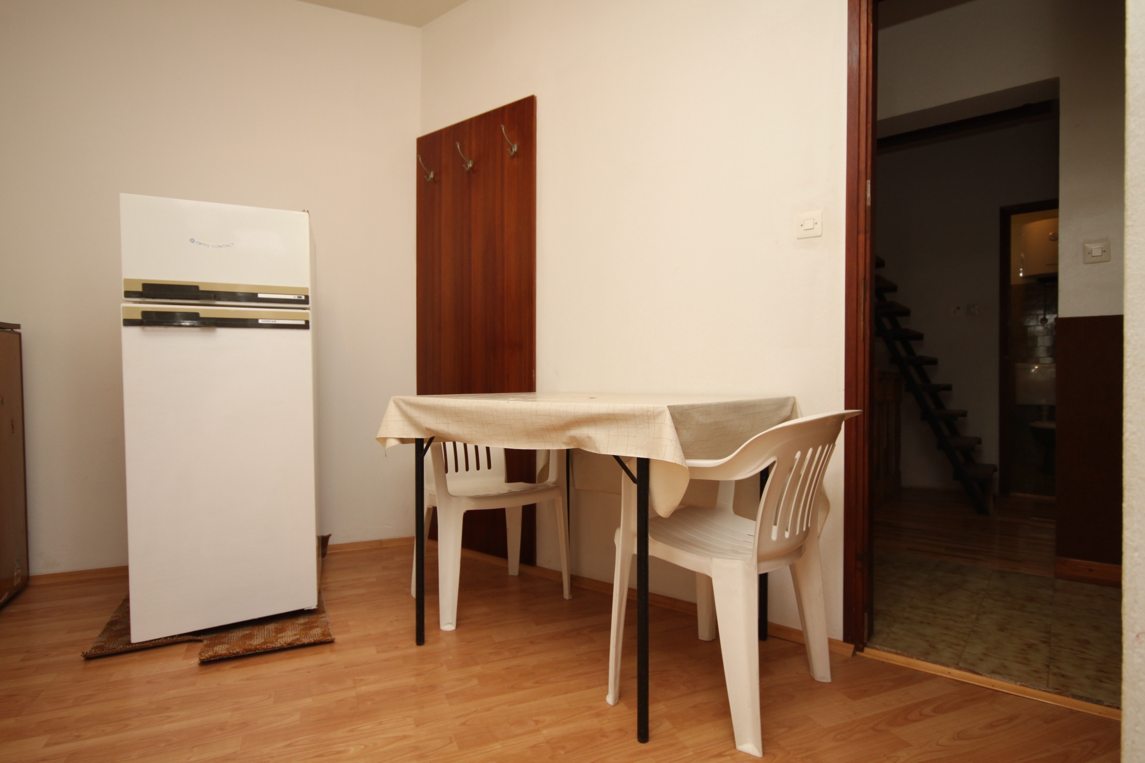 Comfortable and spacious apartment with terrace and sea view Povljana, Pag (A-6299-a)
