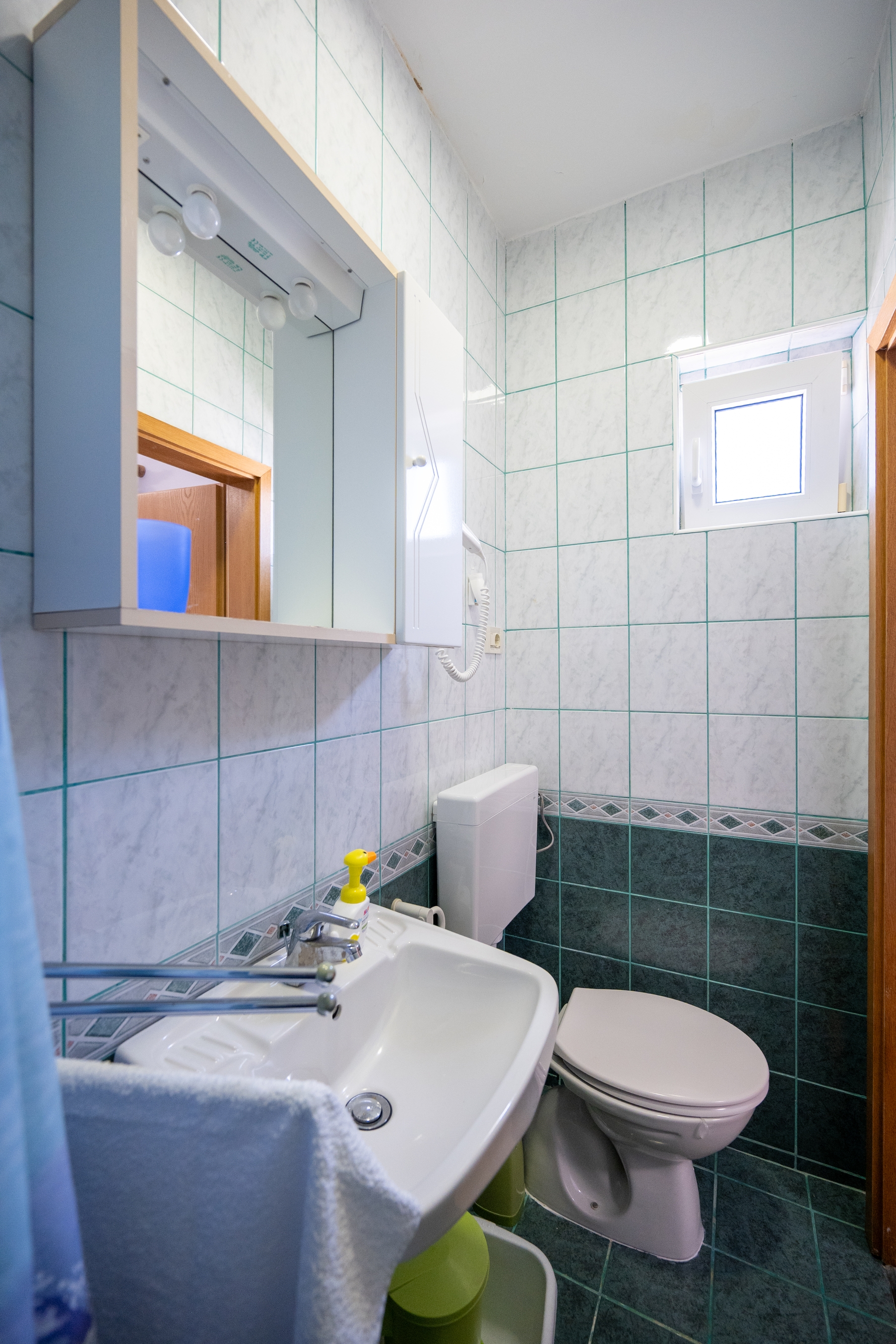 Two bedroom apartment near beach Stara Novalja, Pag  A-b