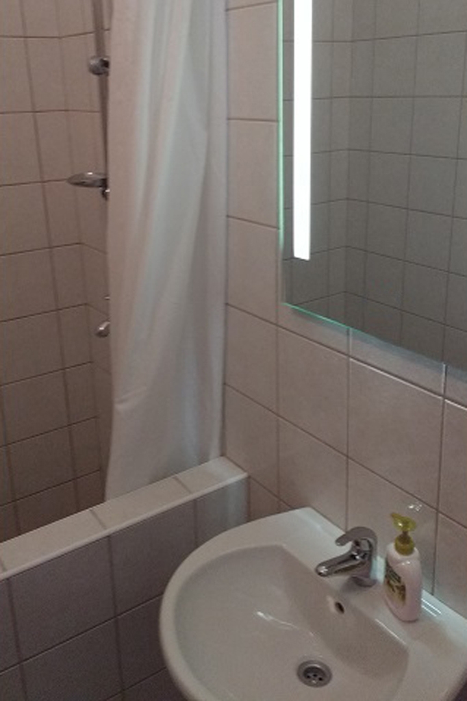 Two bedroom apartment near beach Stara Novalja, Pag  A-b