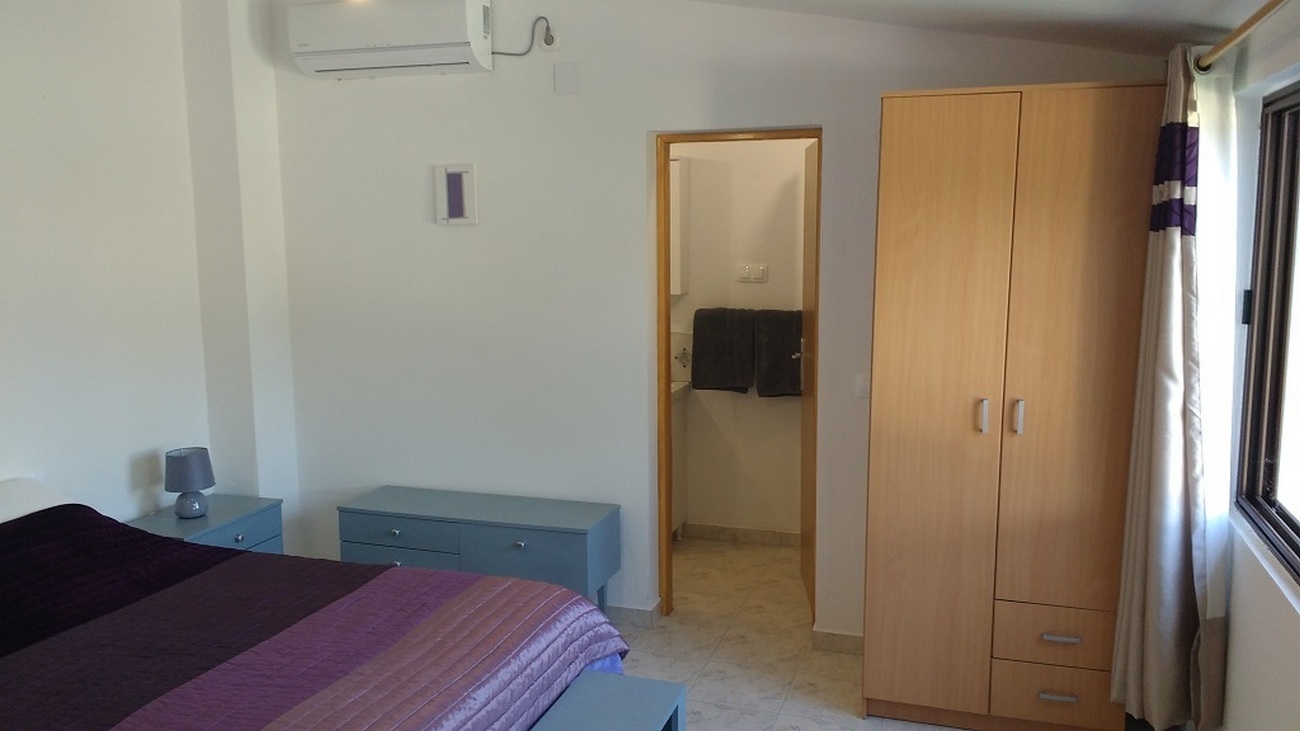 Two bedroom apartment near beach Stara Novalja, Pag  A-b