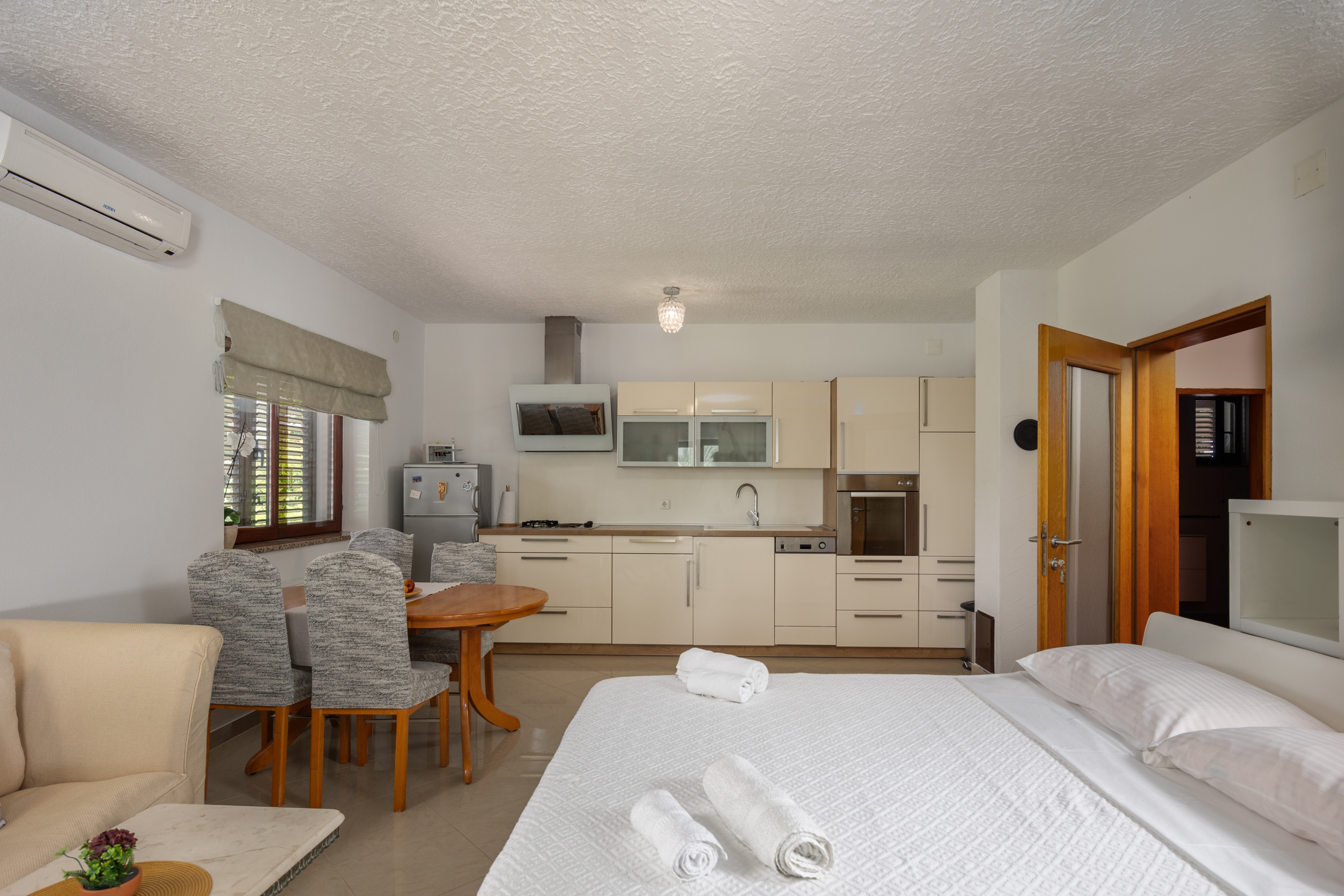 Studio flat with terrace and sea view Pridraga - Cuskijaš, Novigrad  AS-a