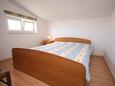Ložnice 2 Mandre, Ložnice 2 v ubytování typu apartment, domácí mazlíčci povoleni a WiFi.