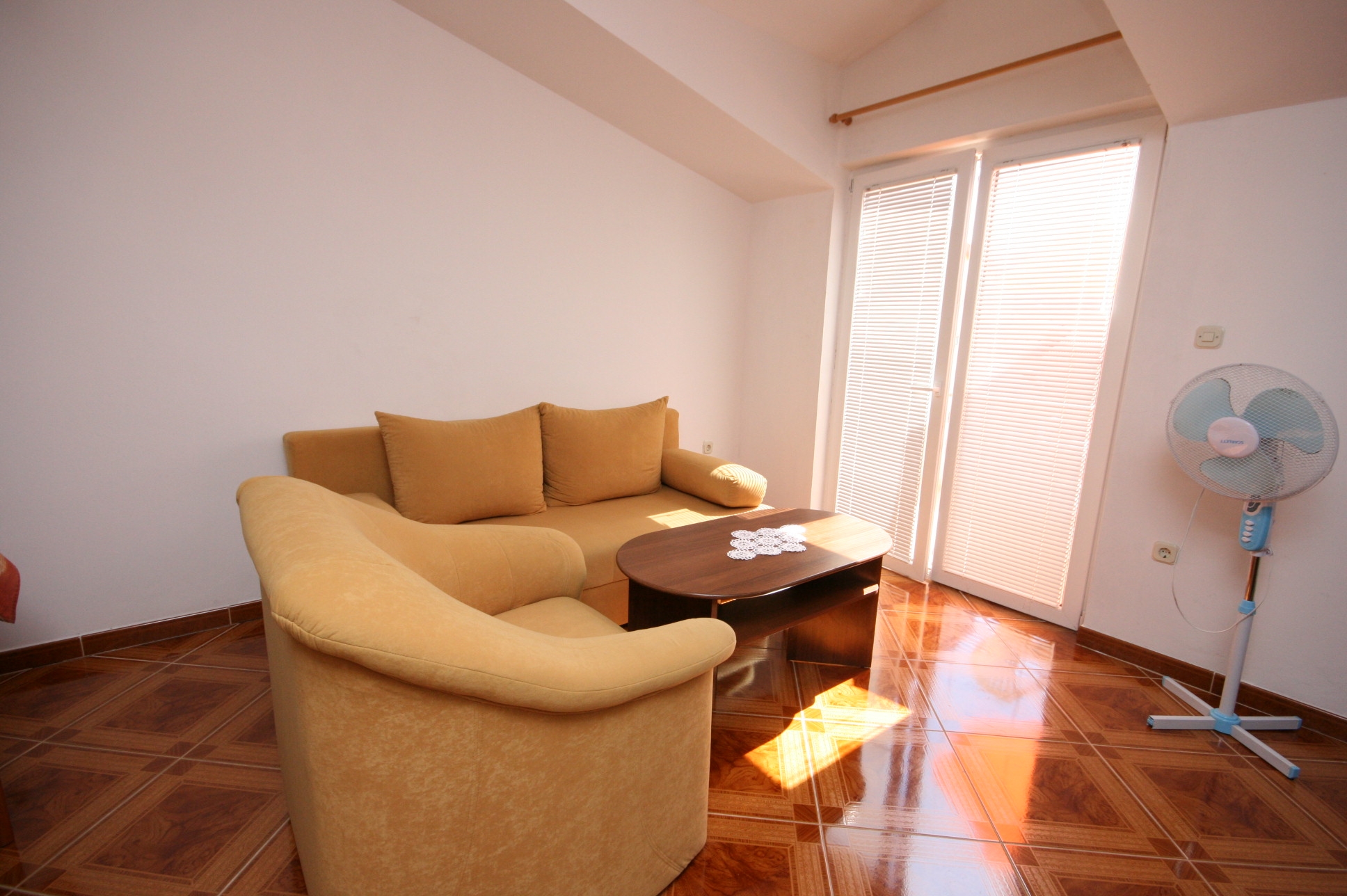 Two bedroom apartment with terrace and sea view Pag  A-d