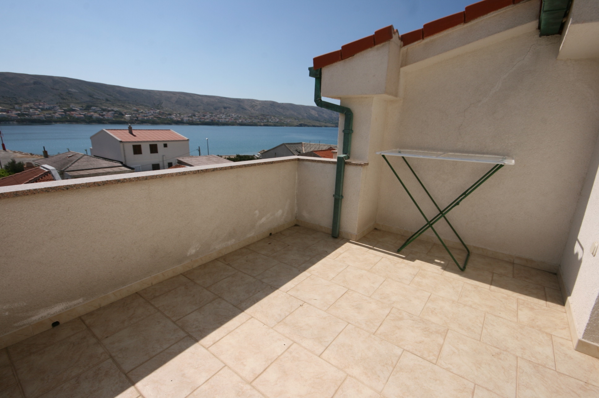 Two bedroom apartment with terrace and sea view Pag  A-d