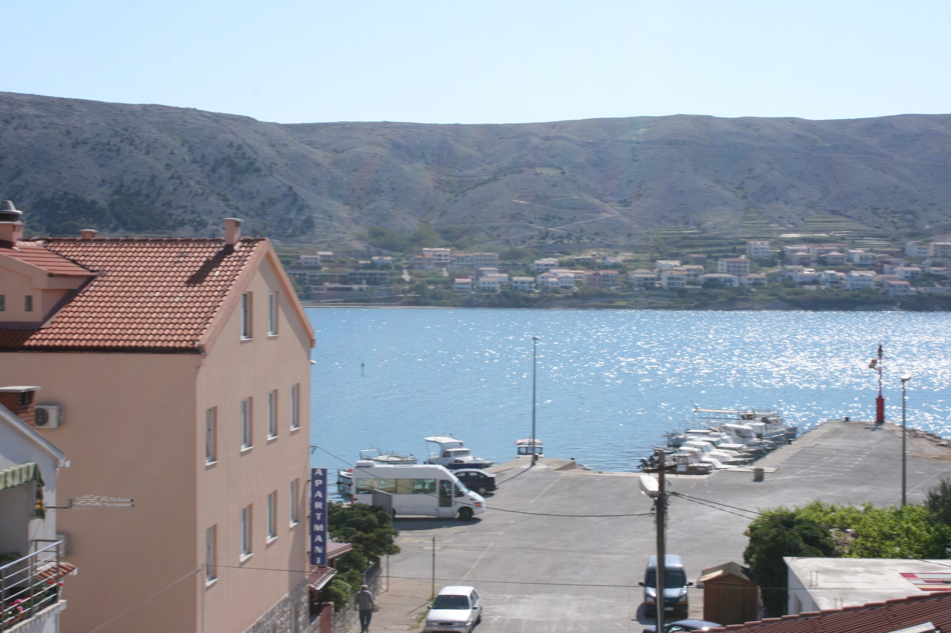 Two bedroom apartment with terrace and sea view Pag  A-d