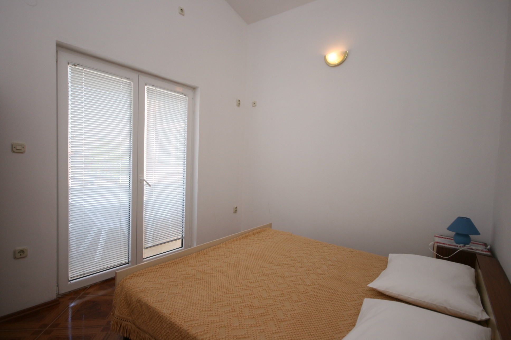 Two bedroom apartment with terrace and sea view Pag  A-e