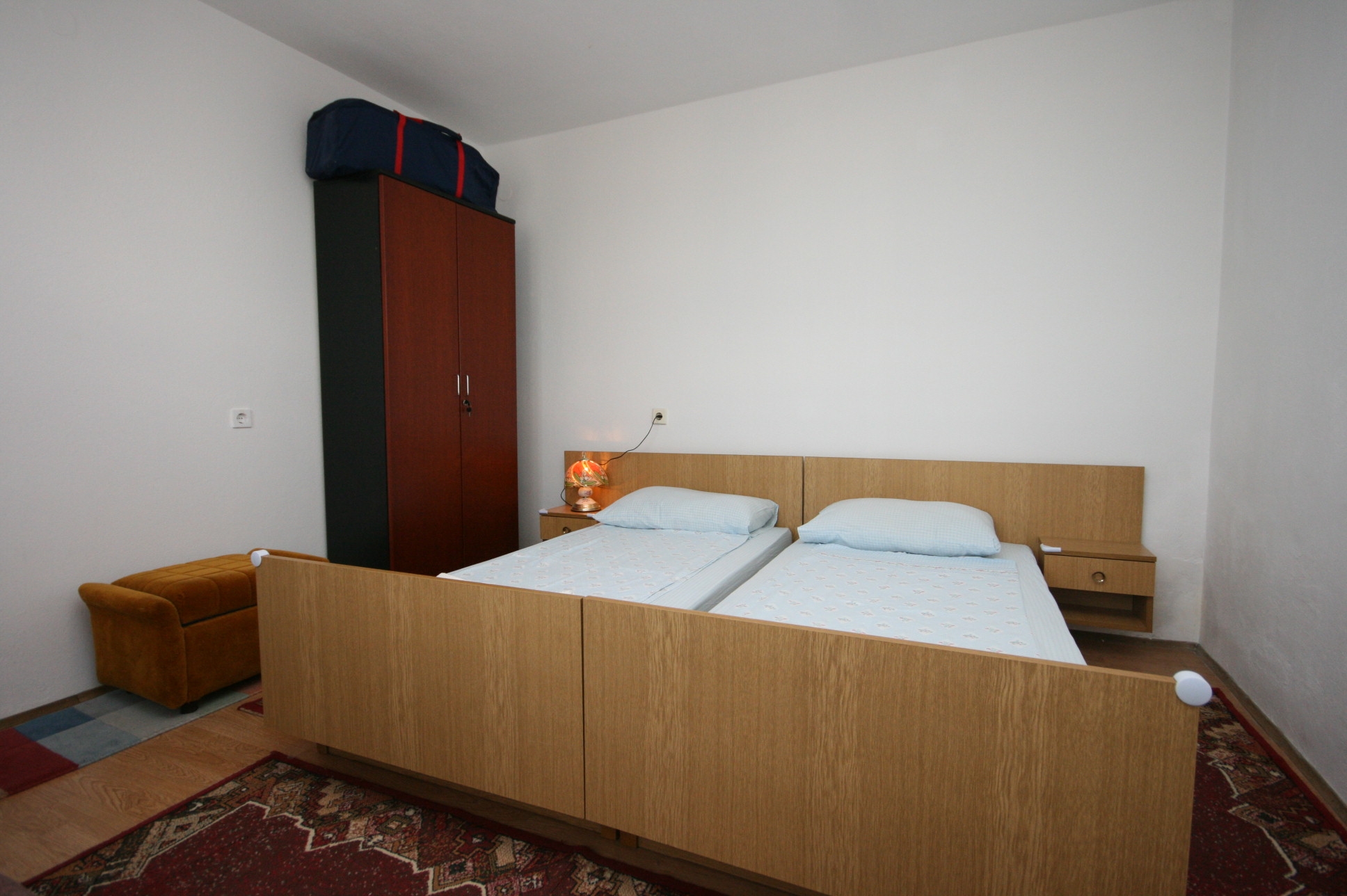 Jednosobni apartman s terasom i pogledom na more Uvala Smokvica, Pag  A-a