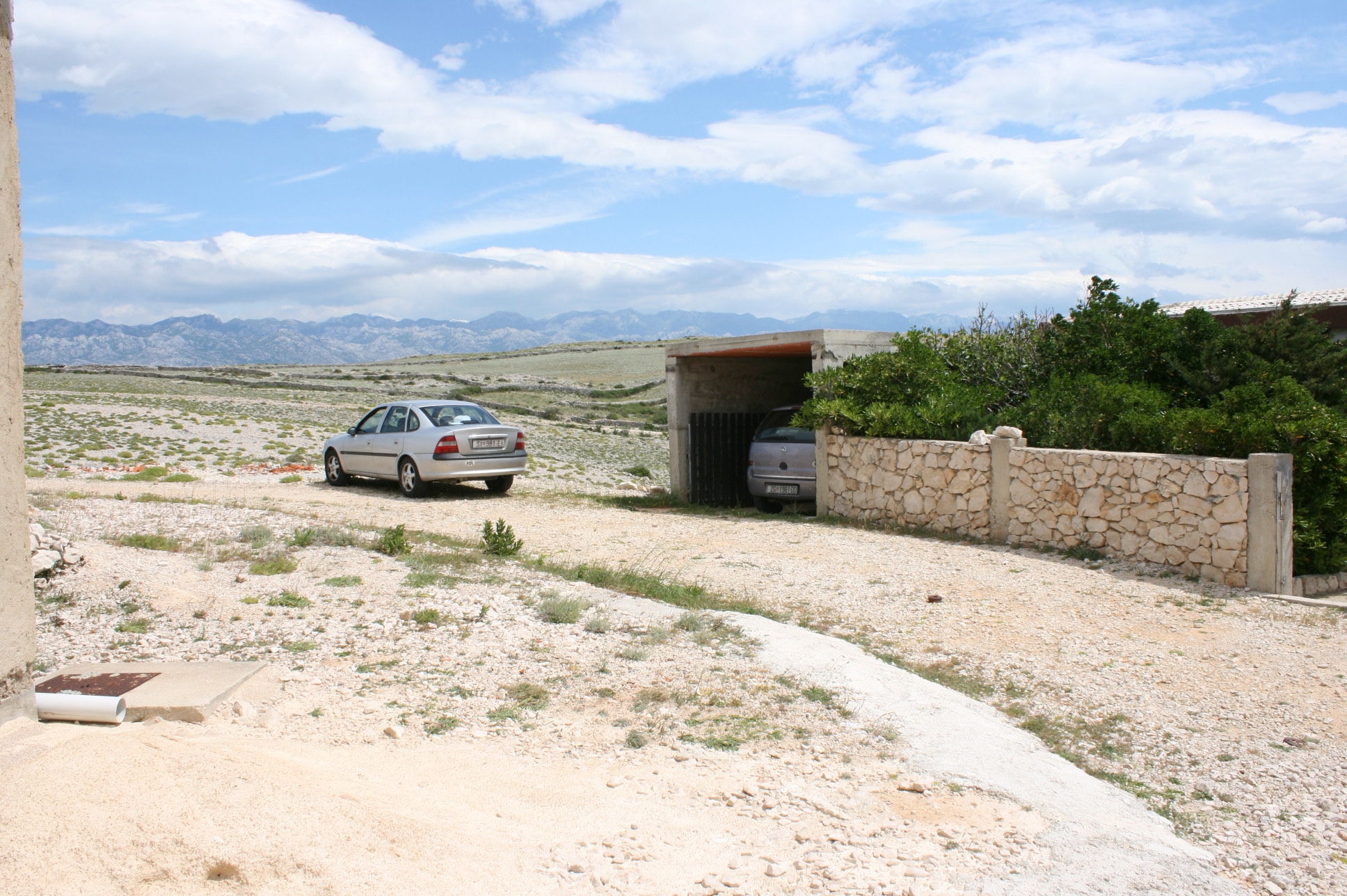 Jednosobni apartman s terasom i pogledom na more Uvala Smokvica, Pag  A-a