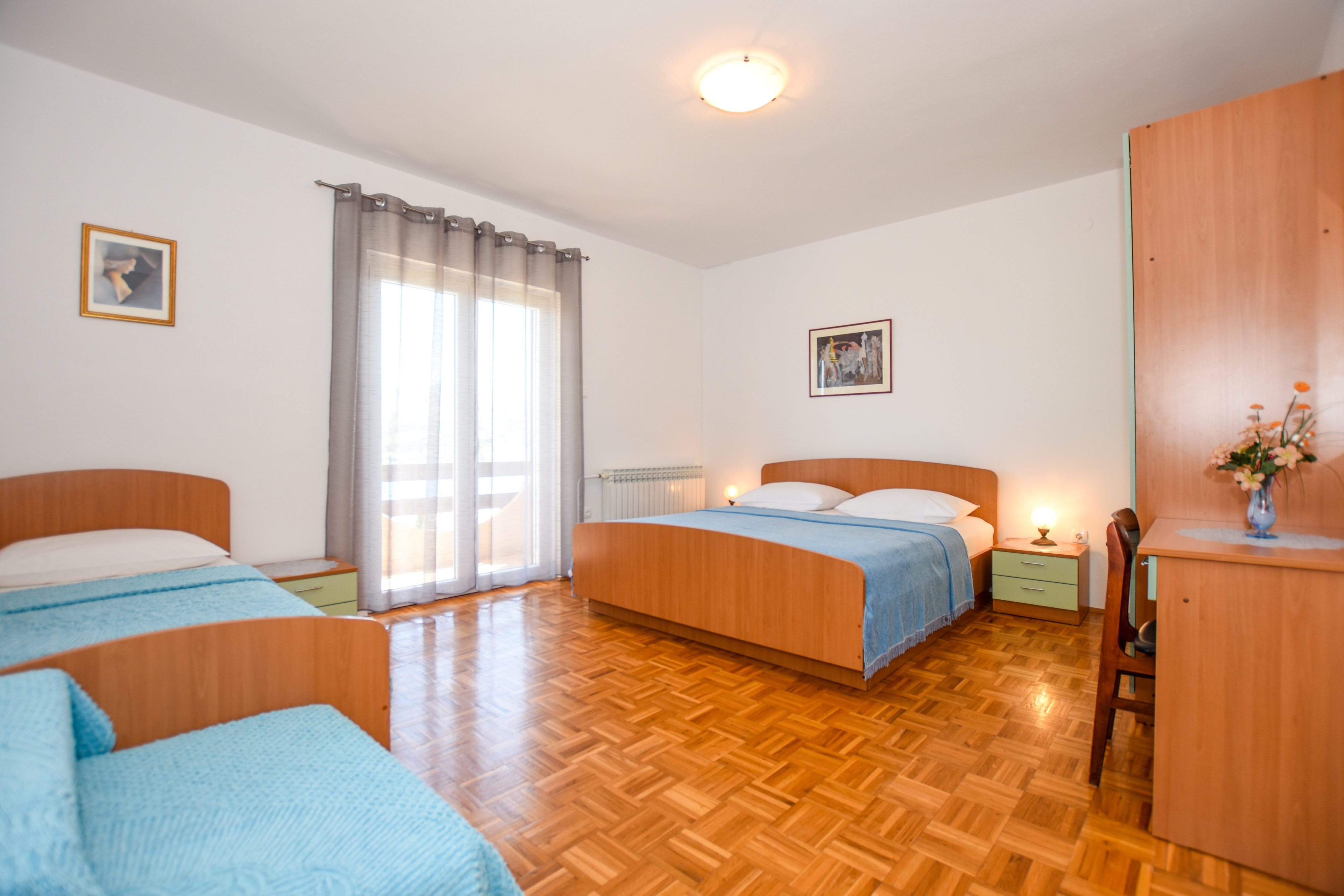 One bedroom apartment with terrace and sea view Pag (A-6316-a)