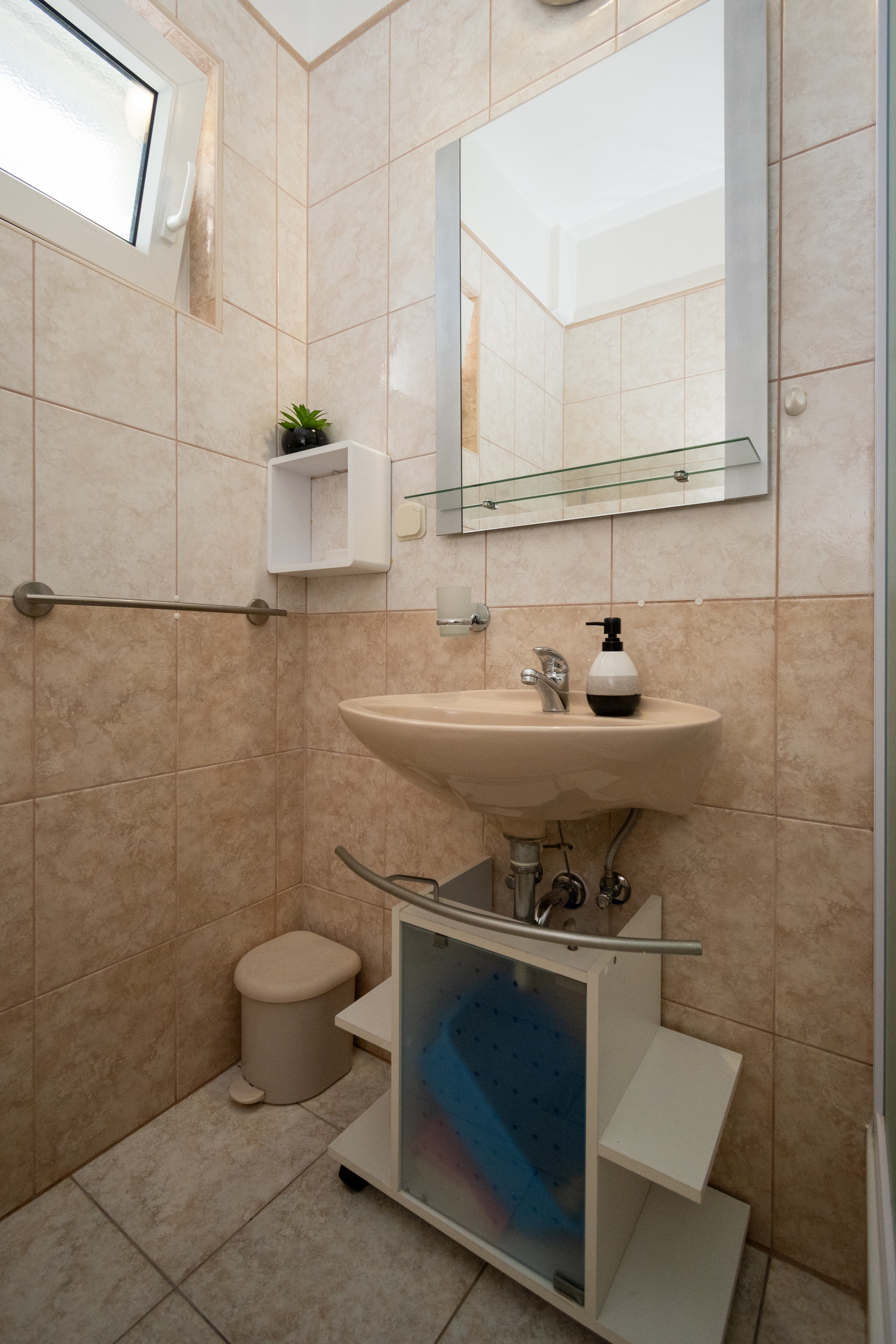 One bedroom apartment with balcony and sea view Novalja, Pag  A-c