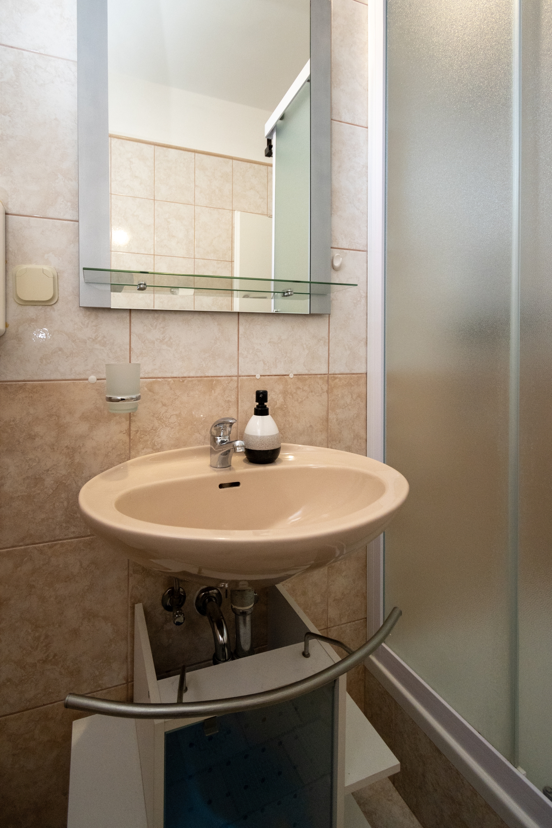 One bedroom apartment with balcony and sea view Novalja, Pag  A-c