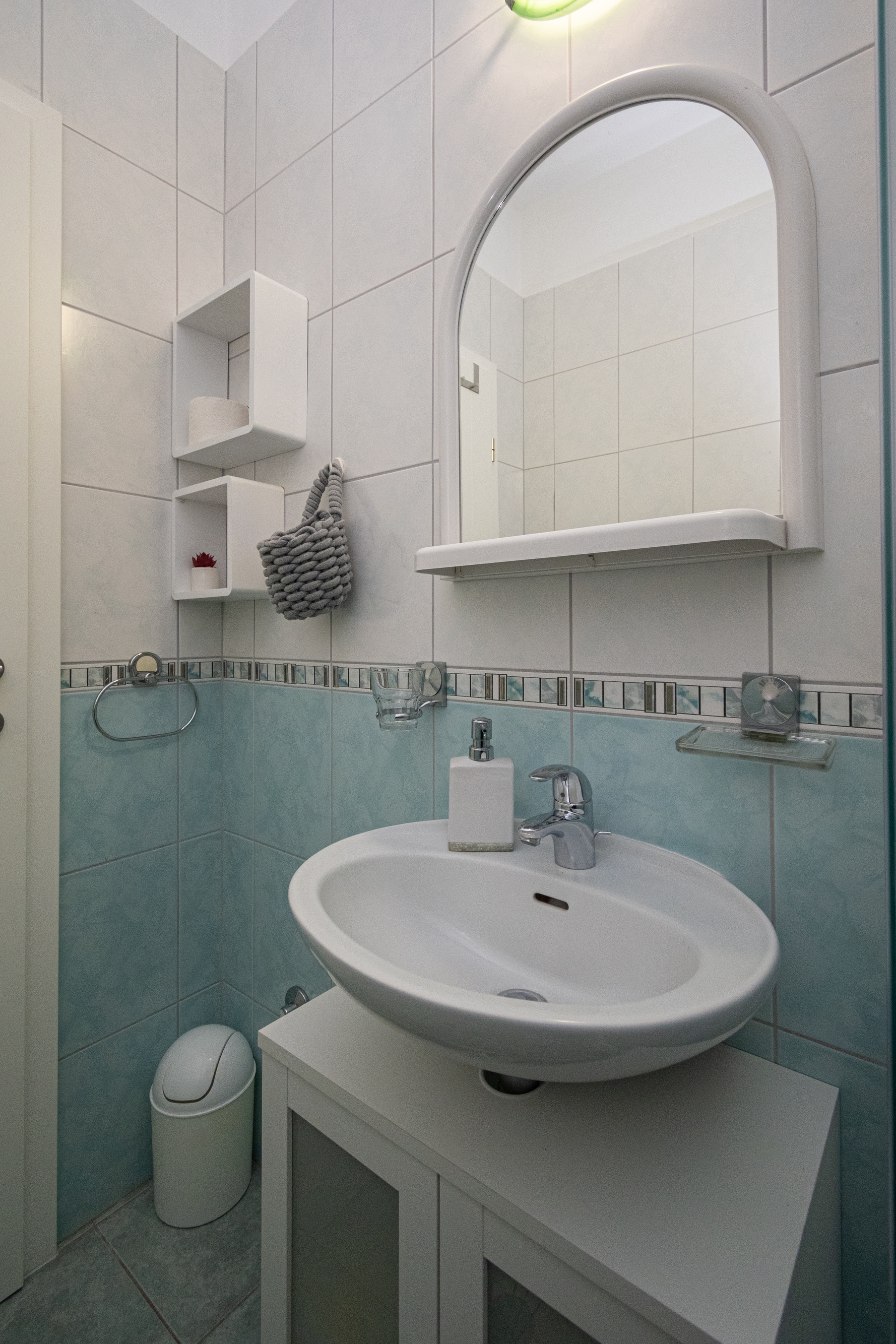 One bedroom apartment with balcony and sea view Novalja, Pag  A-d