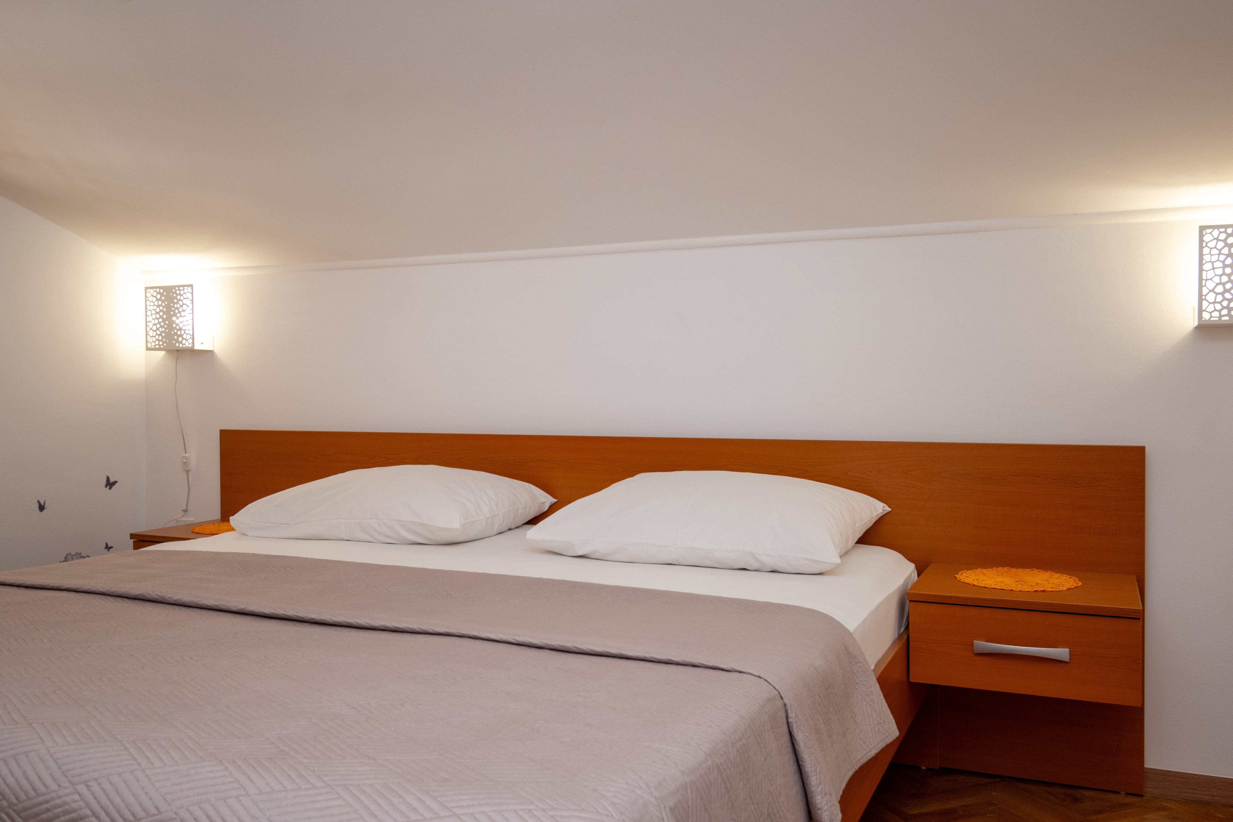 Two bedroom apartment with terrace and sea view Novalja, Pag  A-f