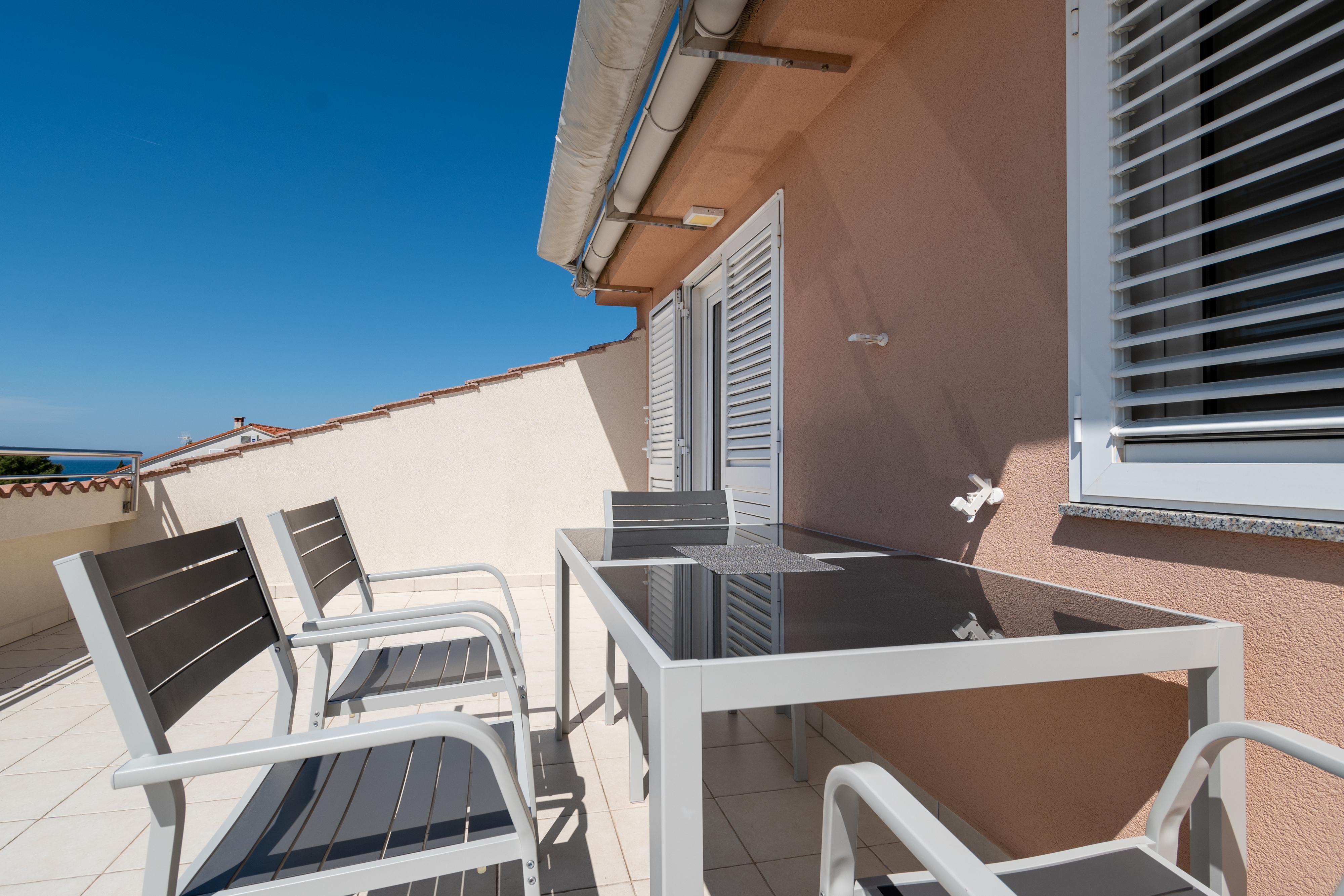 Two bedroom apartment with terrace and sea view Novalja, Pag  A-f