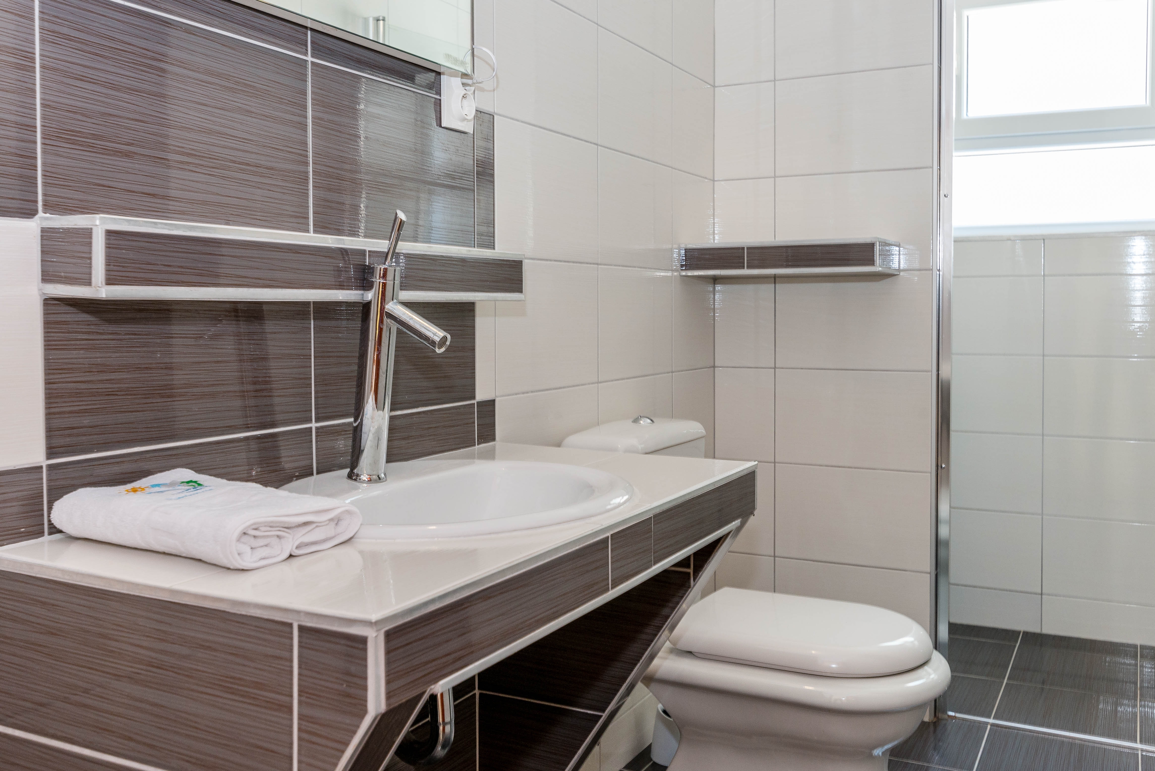 Two bedroom apartment with terrace and sea view Stara Novalja, Pag  A-a