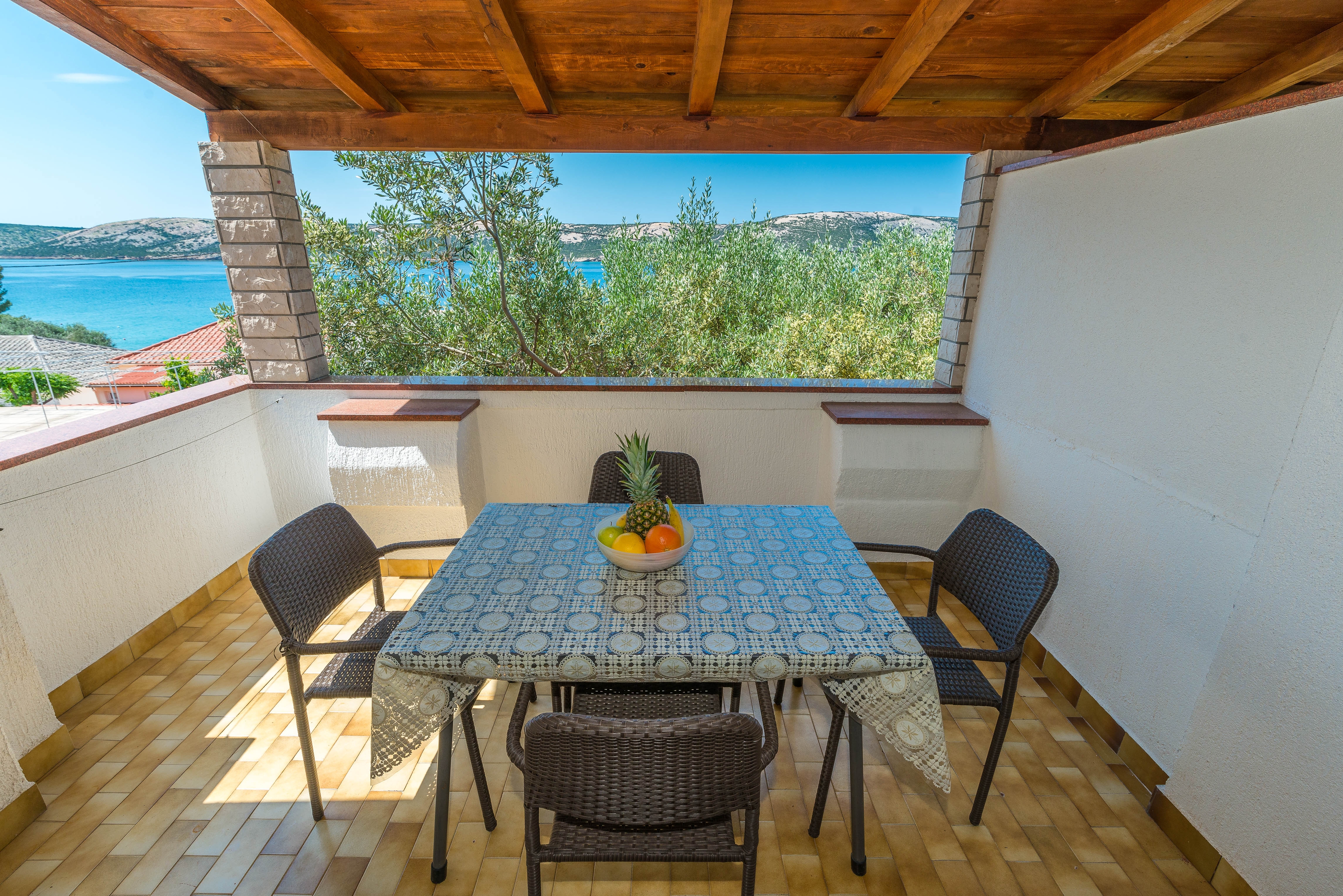 Two bedroom apartment with terrace and sea view Stara Novalja, Pag  A-a