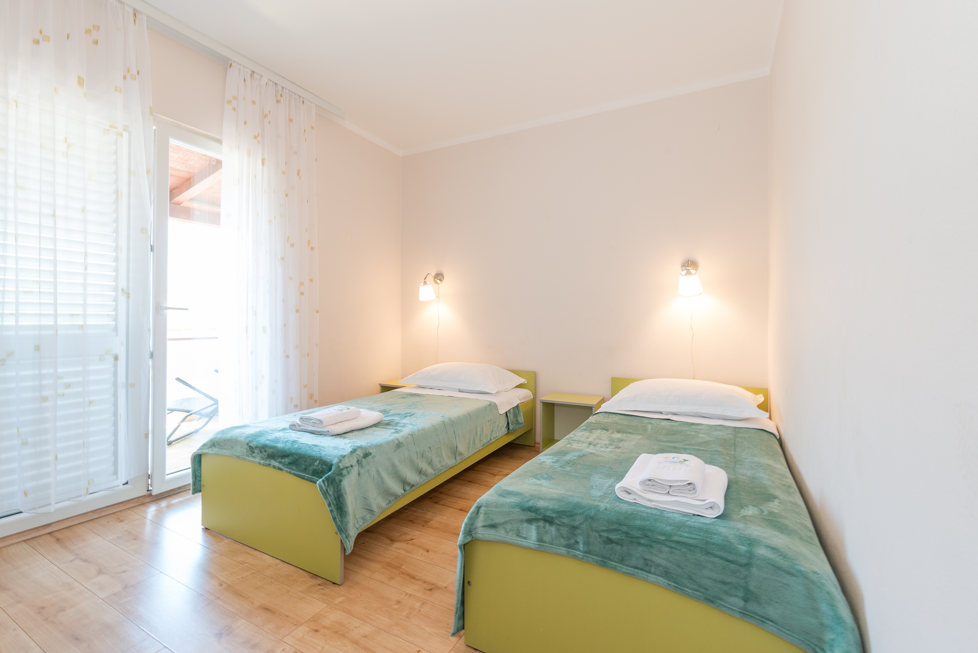 Three bedroom apartment with terrace and sea view Stara Novalja, Pag (A-6319-c) Three bedroom apartment with terrace and sea view Stara Novalja, Pag (A-6319-c)