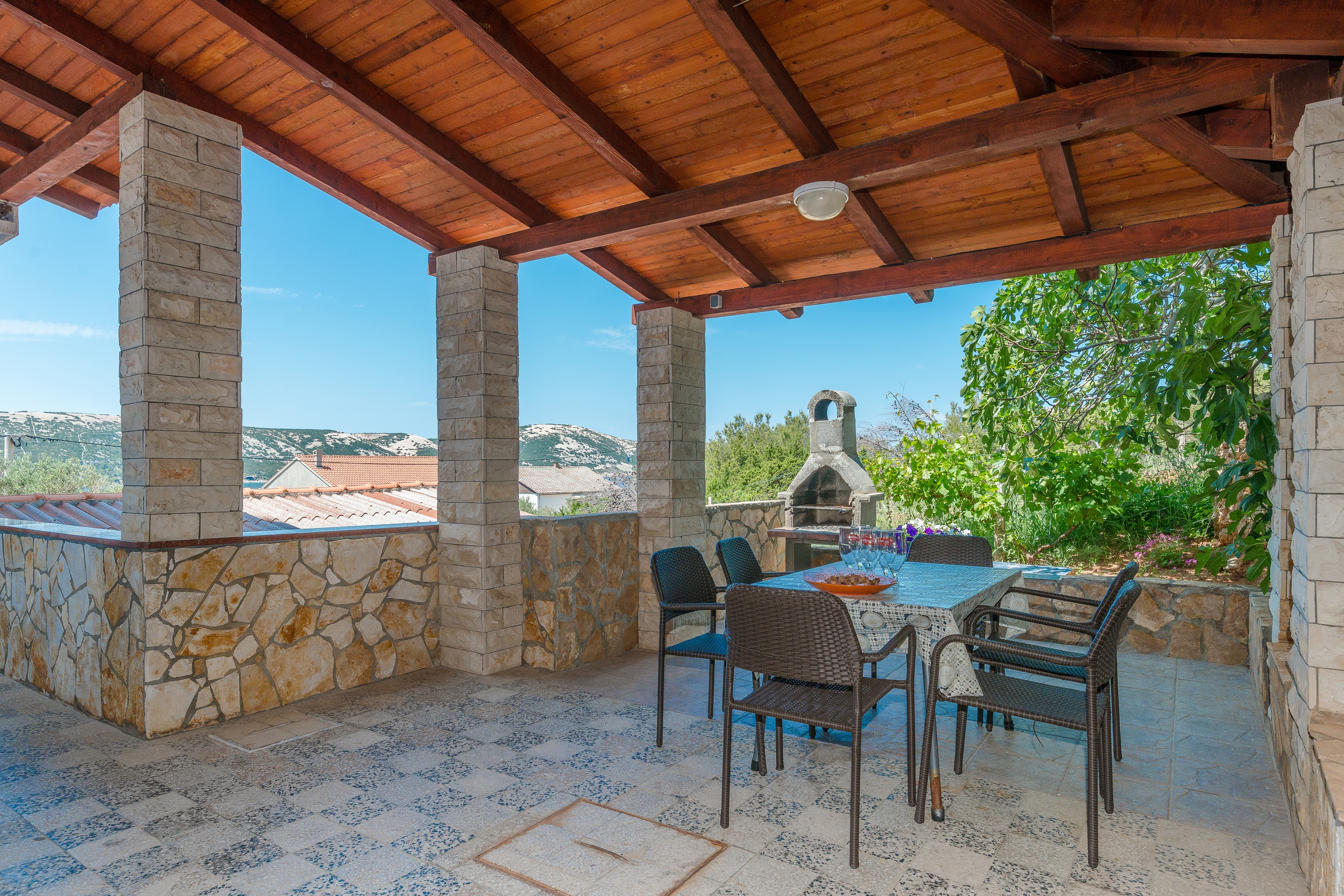 Three bedroom apartment with terrace and sea view Stara Novalja, Pag  A-c