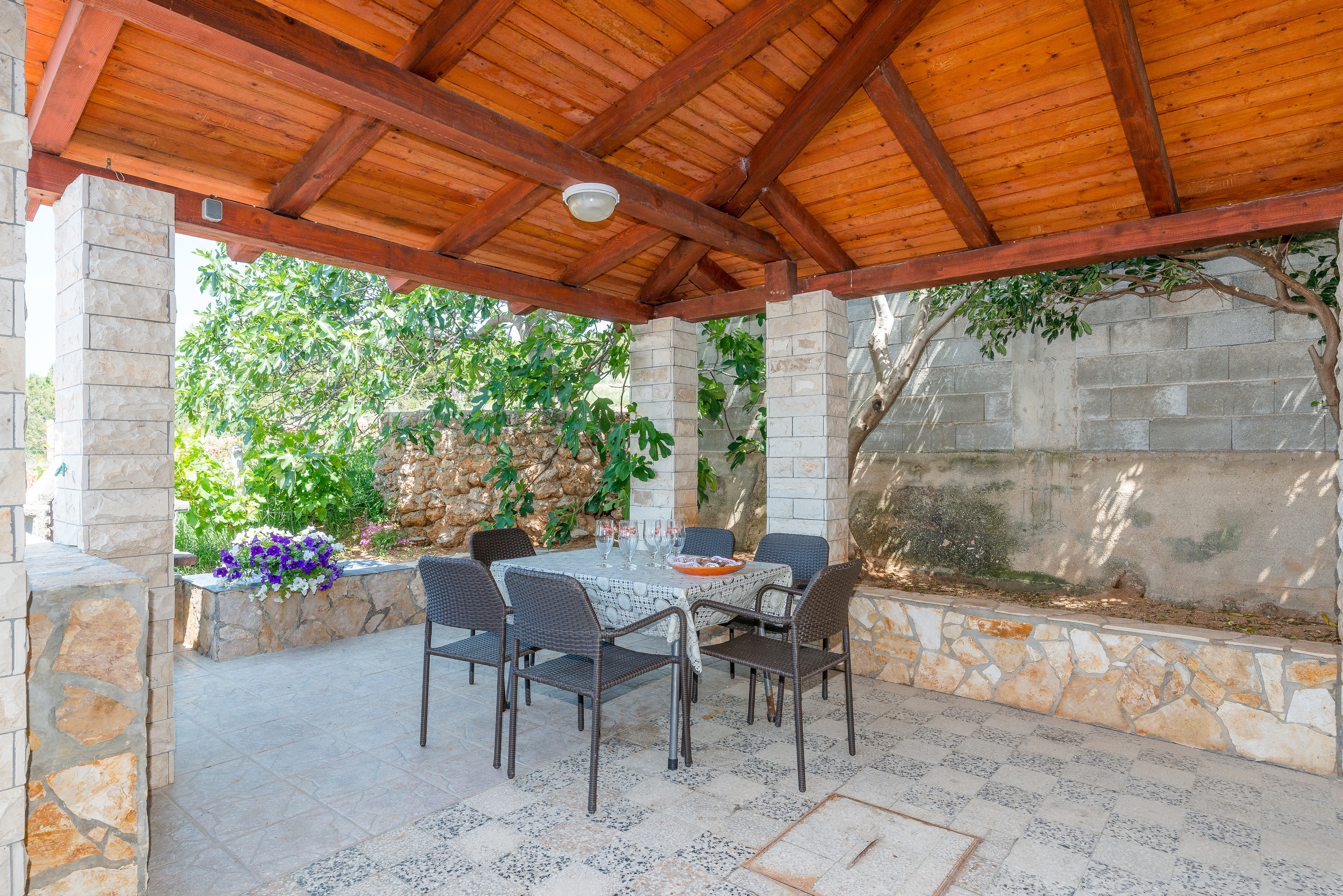 Three bedroom apartment with terrace and sea view Stara Novalja, Pag  A-c