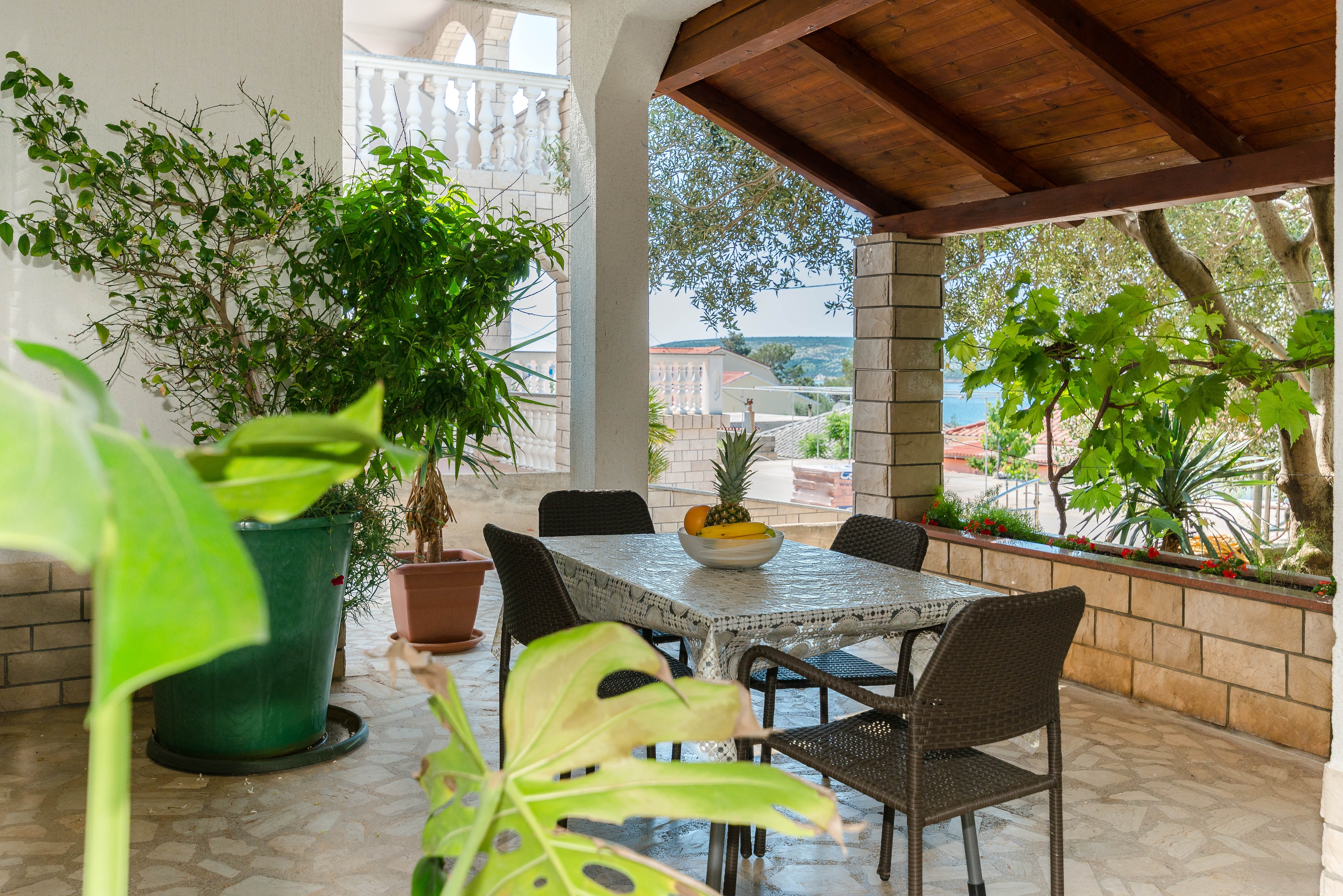 Two bedroom apartment with terrace and sea view Stara Novalja, Pag  A-g