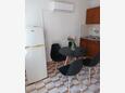 Jídelna Pag, Jídelna v ubytování typu apartment, s klimatizací, domácí mazlíčci povoleni a WiFi.