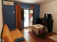 Jídelna Pag, Jídelna v ubytování typu apartment, s klimatizací, domácí mazlíčci povoleni a WiFi.