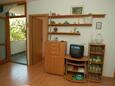 Petrčane, Living room in the apartment, air condition available and WiFi.