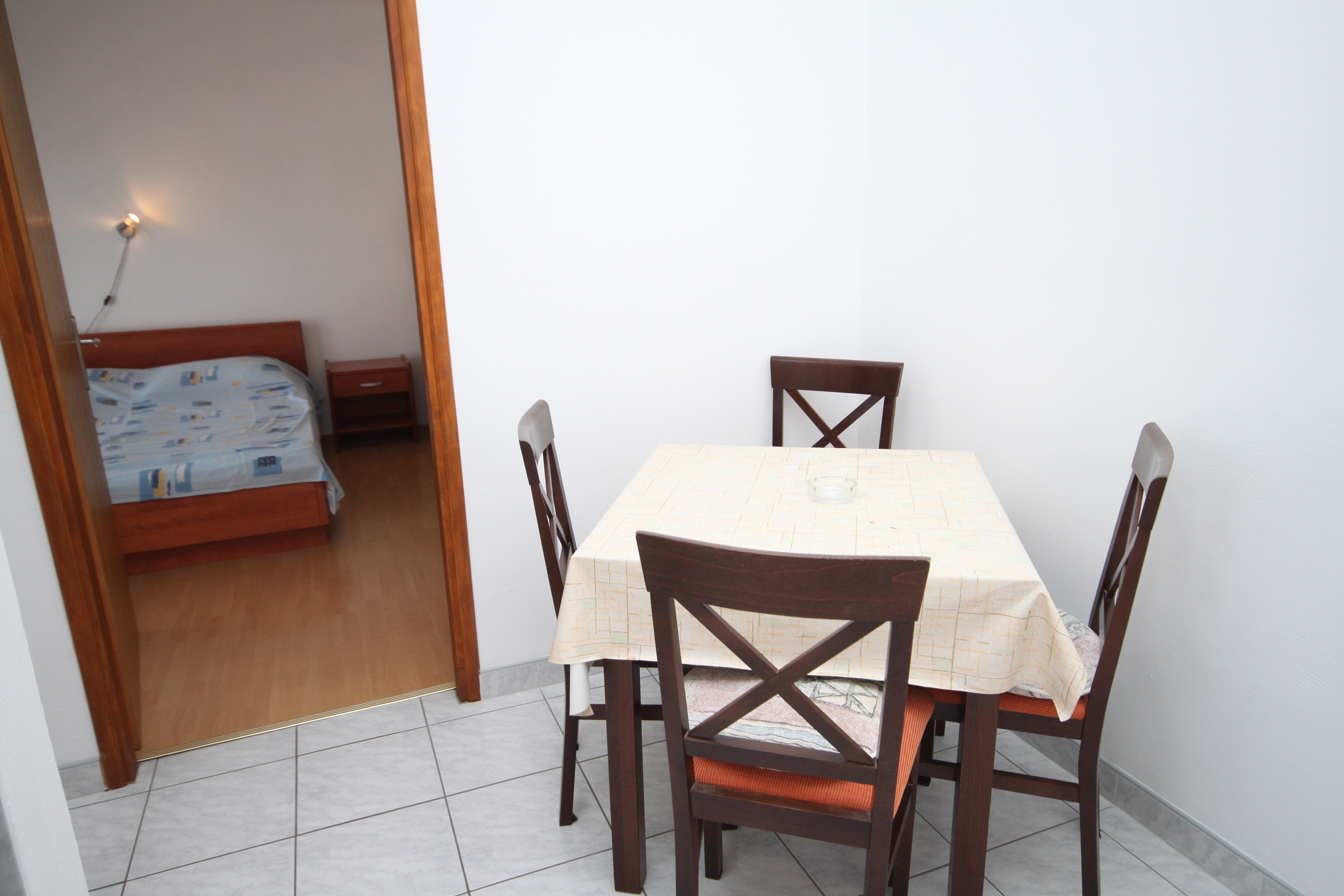 One bedroom apartment with terrace and sea view Metajna (Pag) (A-6336-a)