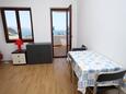 Jídelna Metajna, Jídelna v ubytování typu apartment, domácí mazlíčci povoleni a WiFi.