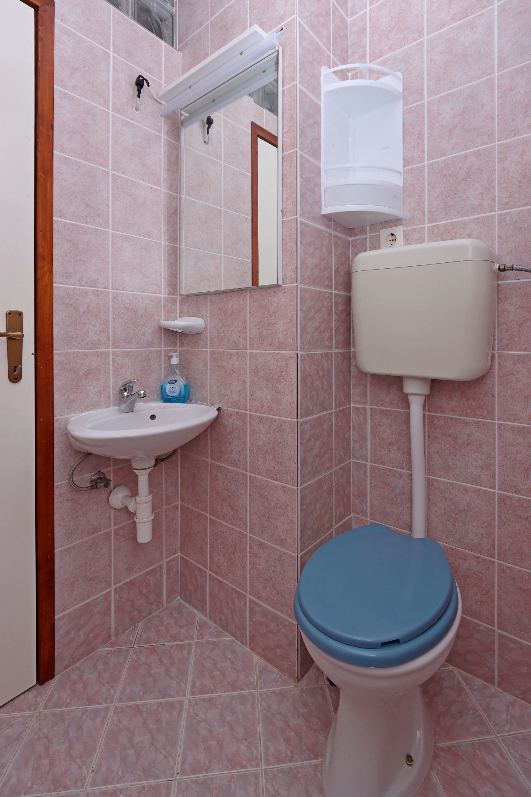 One bedroom apartment with terrace and sea view Potočnica, Pag  A-b