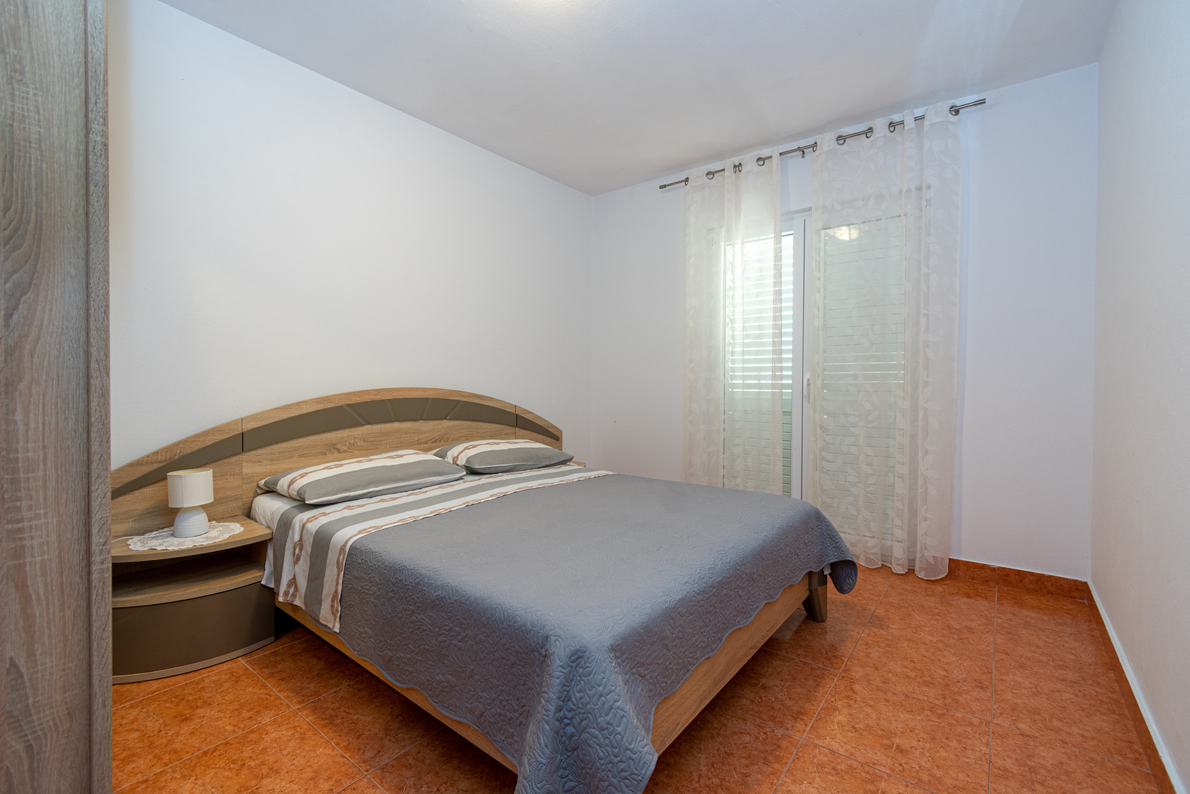 Four bedroom apartment near beach Stara Novalja, Pag  A-a