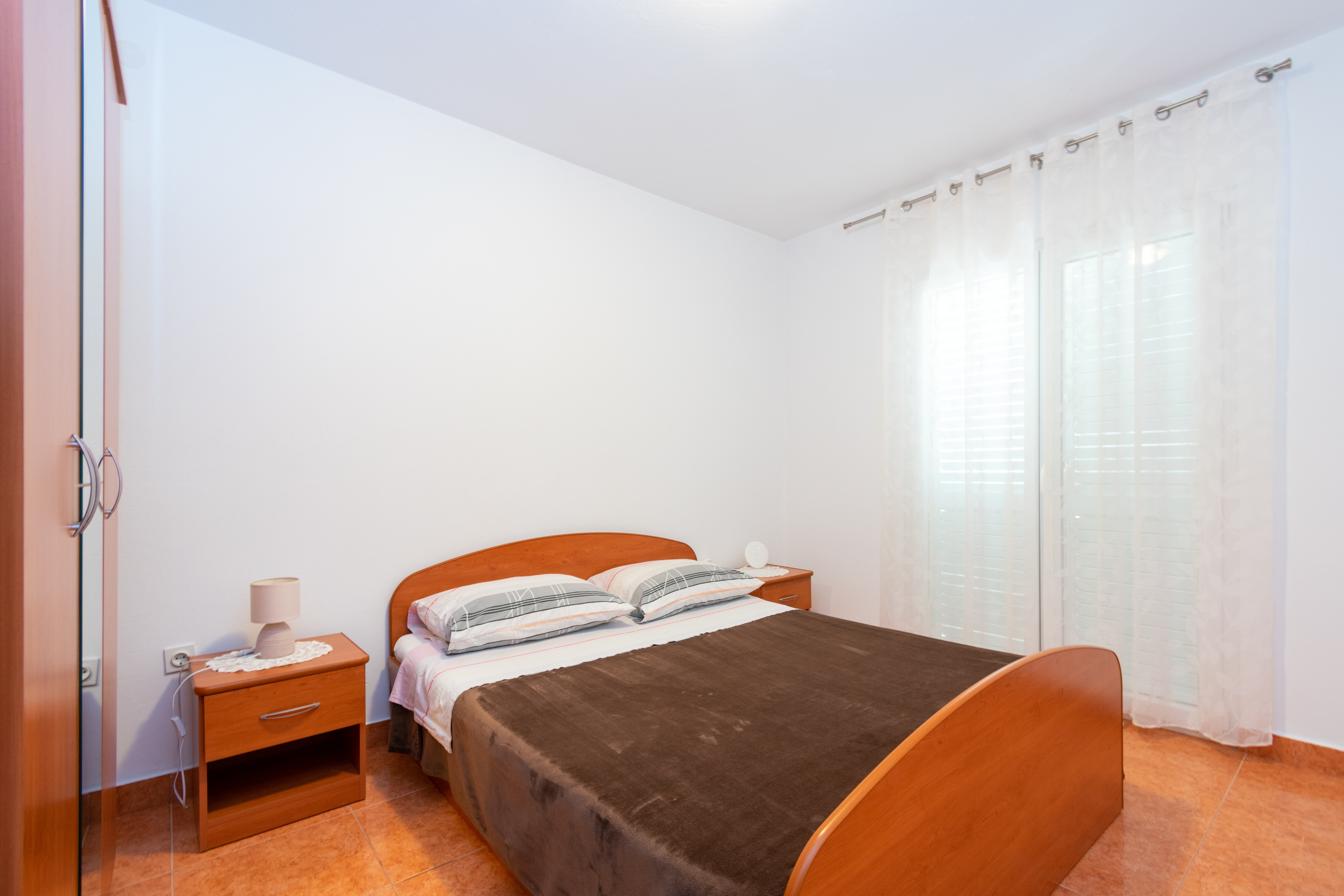 Four bedroom apartment near beach Stara Novalja, Pag  A-a