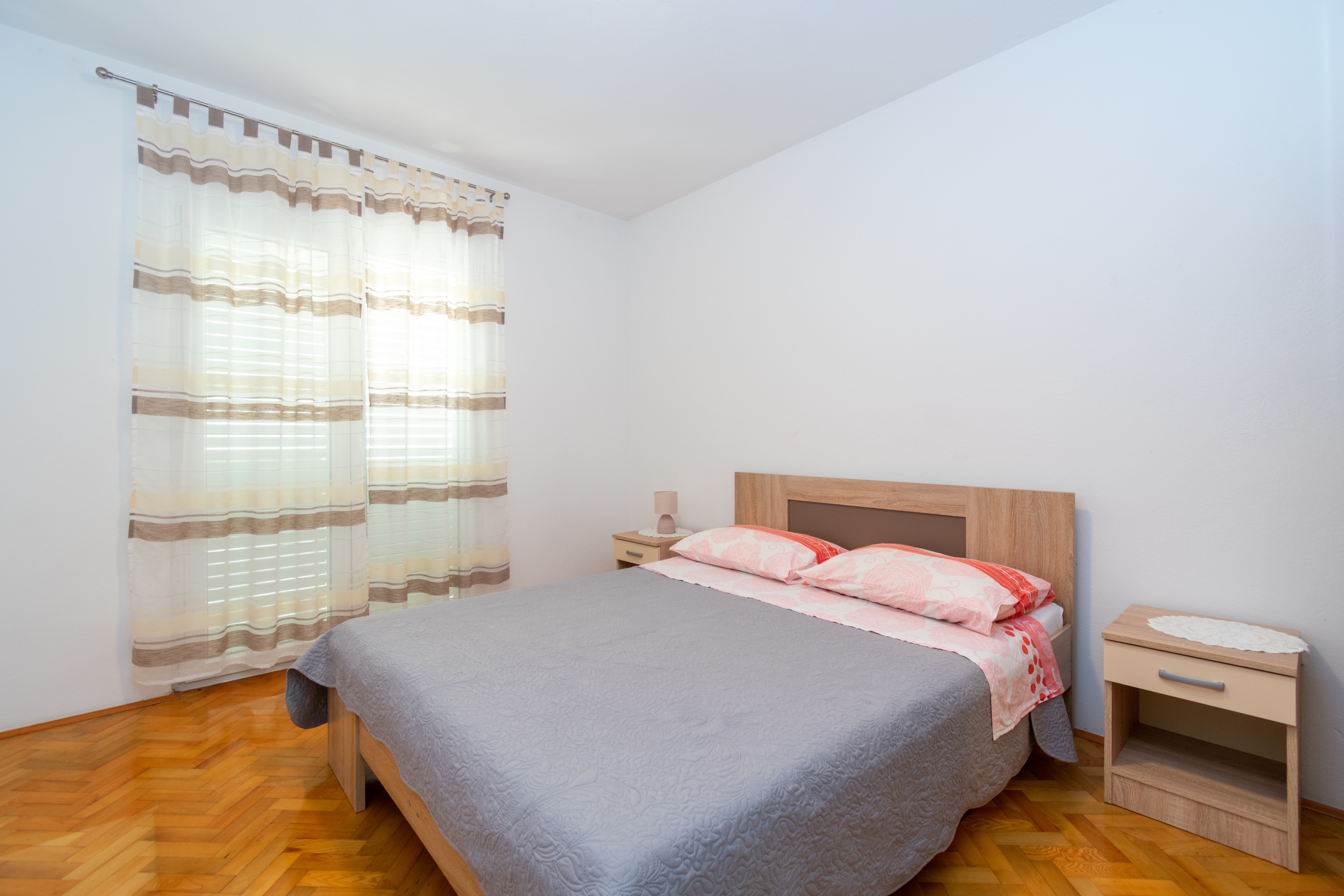Four bedroom apartment near beach Stara Novalja, Pag  A-a