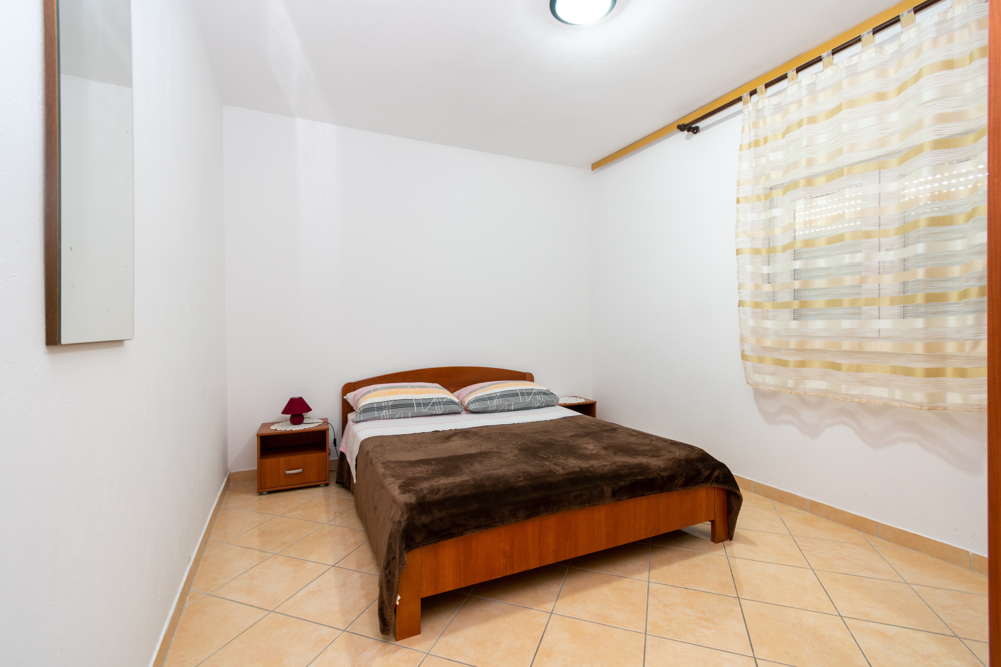 Four bedroom apartment near beach Stara Novalja, Pag  A-a