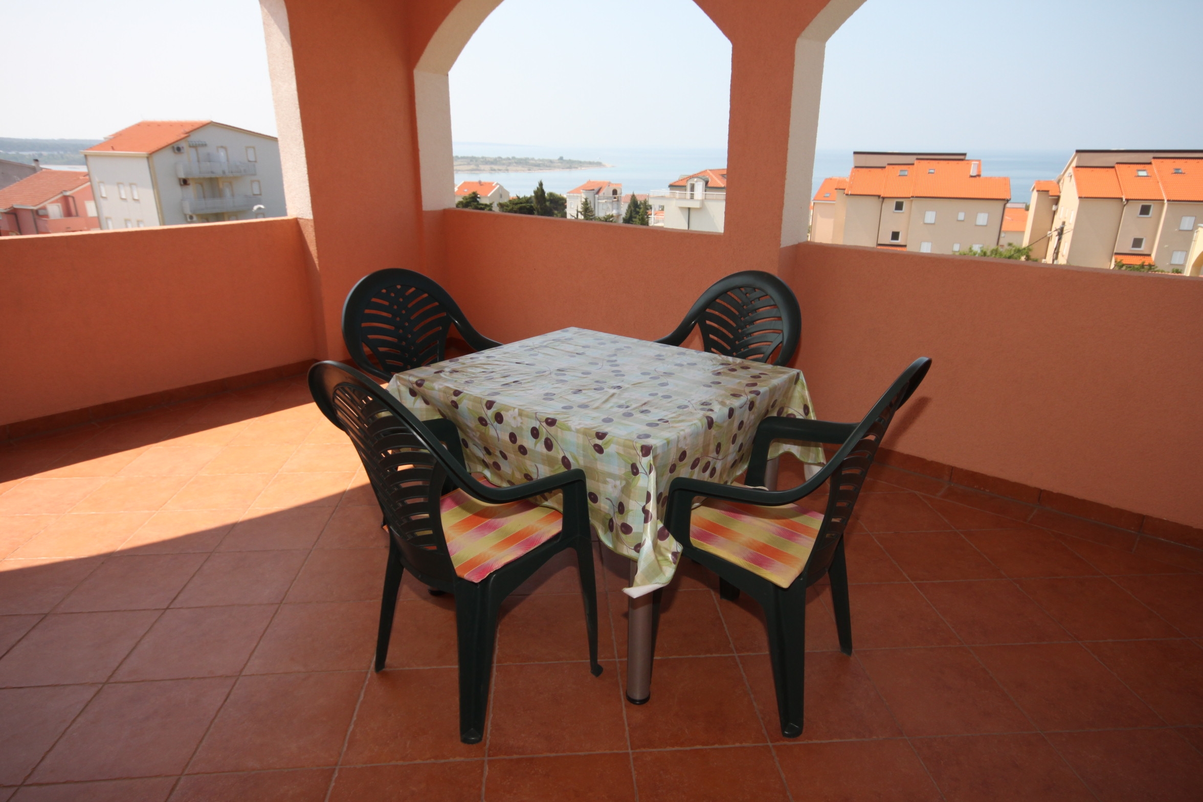 One bedroom apartment with terrace and sea view Novalja, Pag  A-b