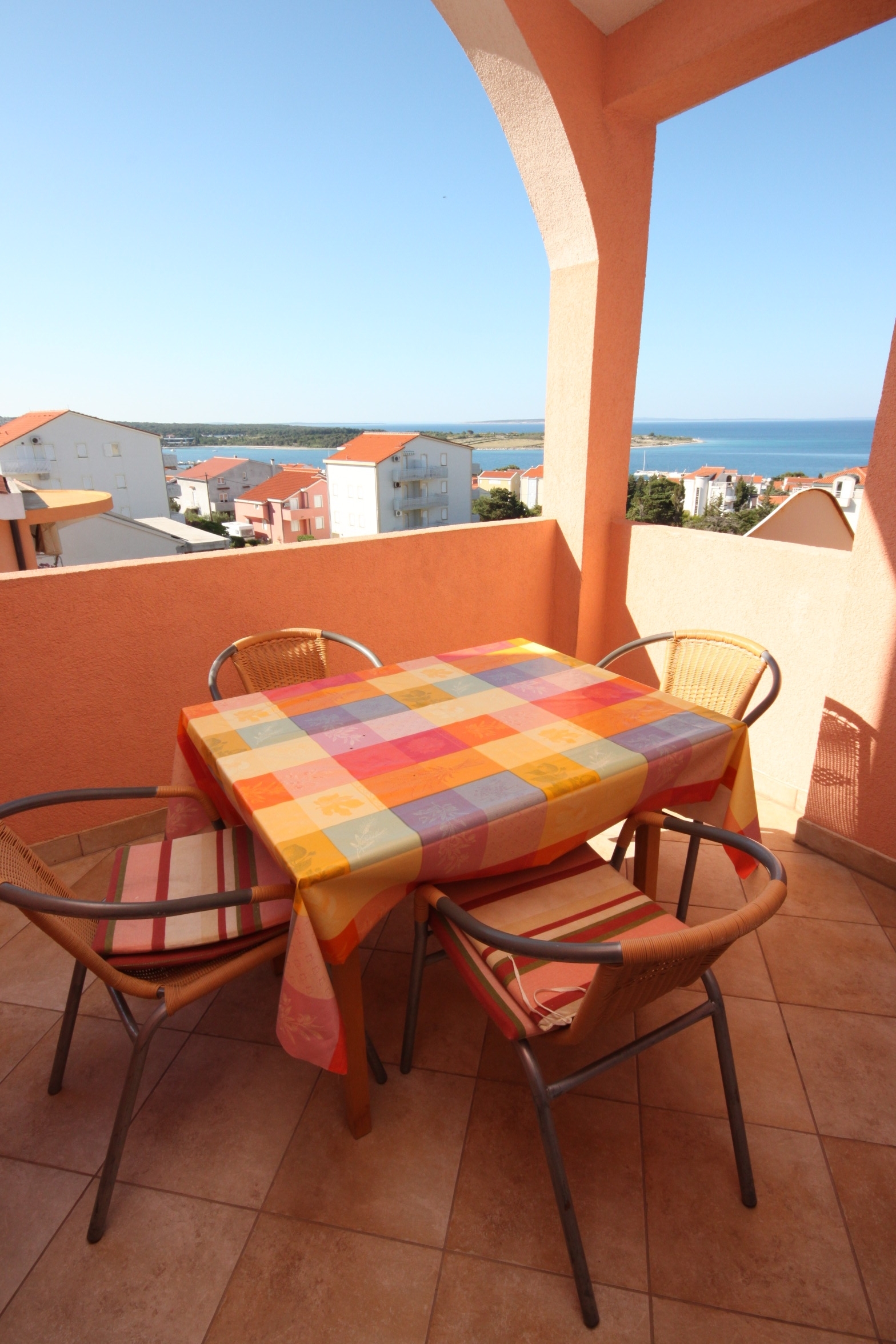 Three bedroom apartment with terrace and sea view Novalja, Pag  A-c
