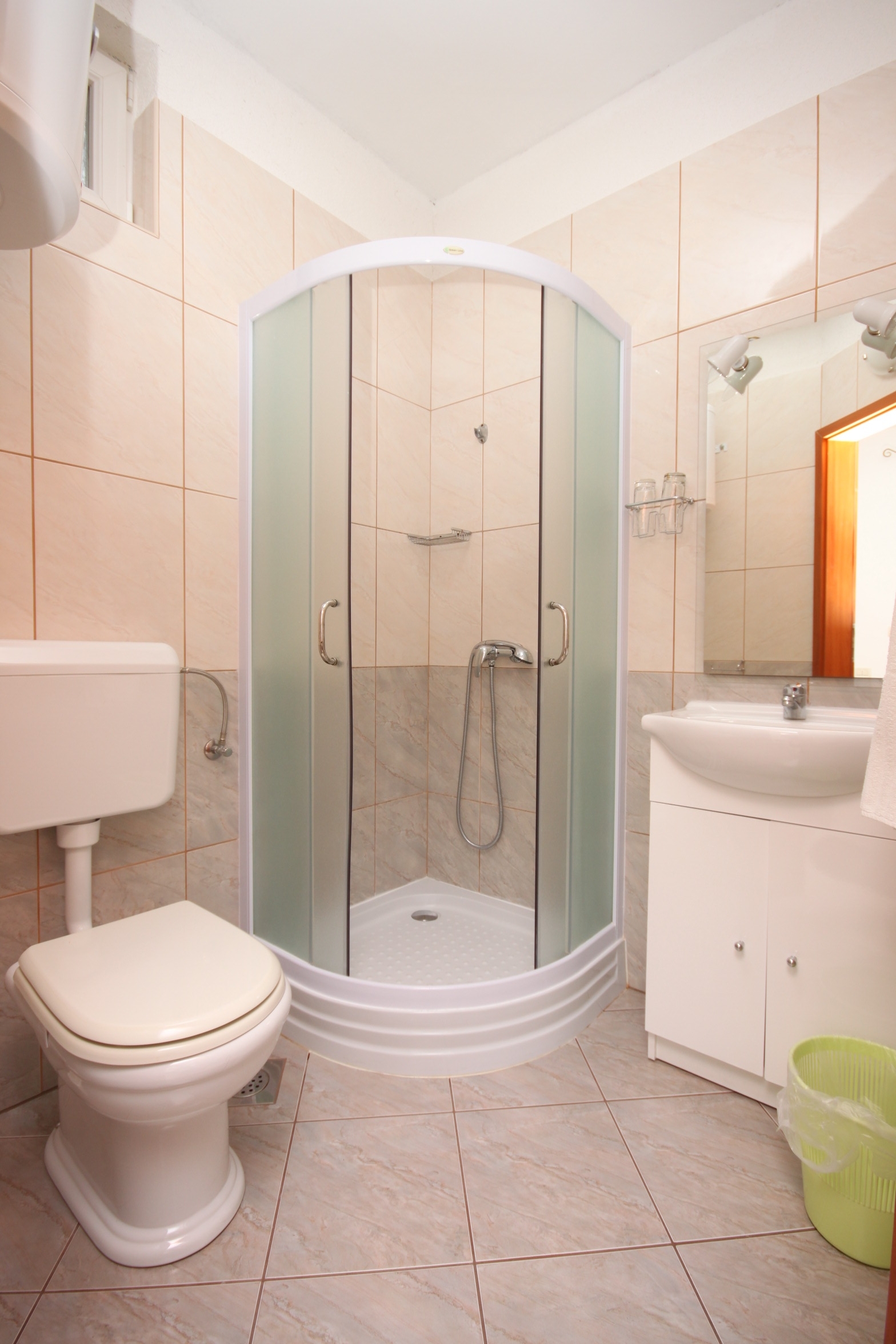 Room with balcony Novalja, Pag (S-6341-b)