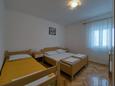 Bedroom 2 Metajna, Bedroom 2 in the apartment, dopusteni kucni ljubimci i WIFI.