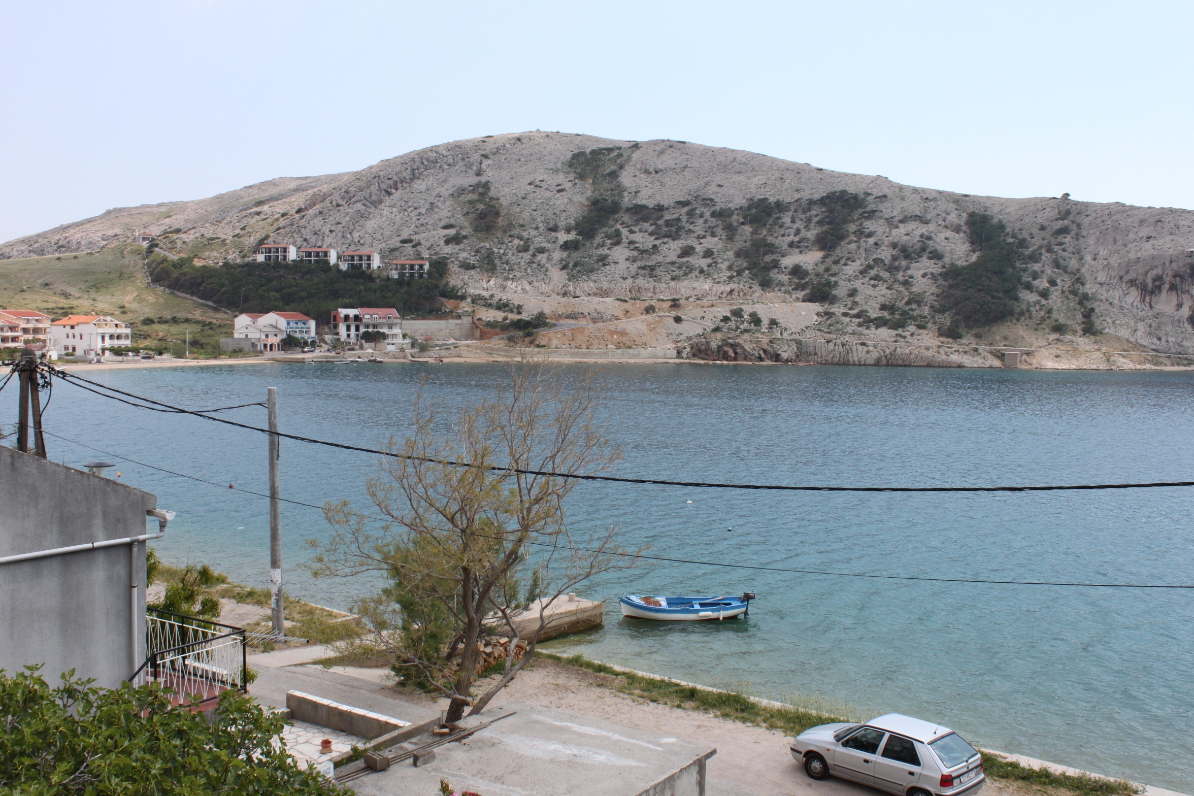 Two bedroom apartment near beach Metajna, Pag  A-b