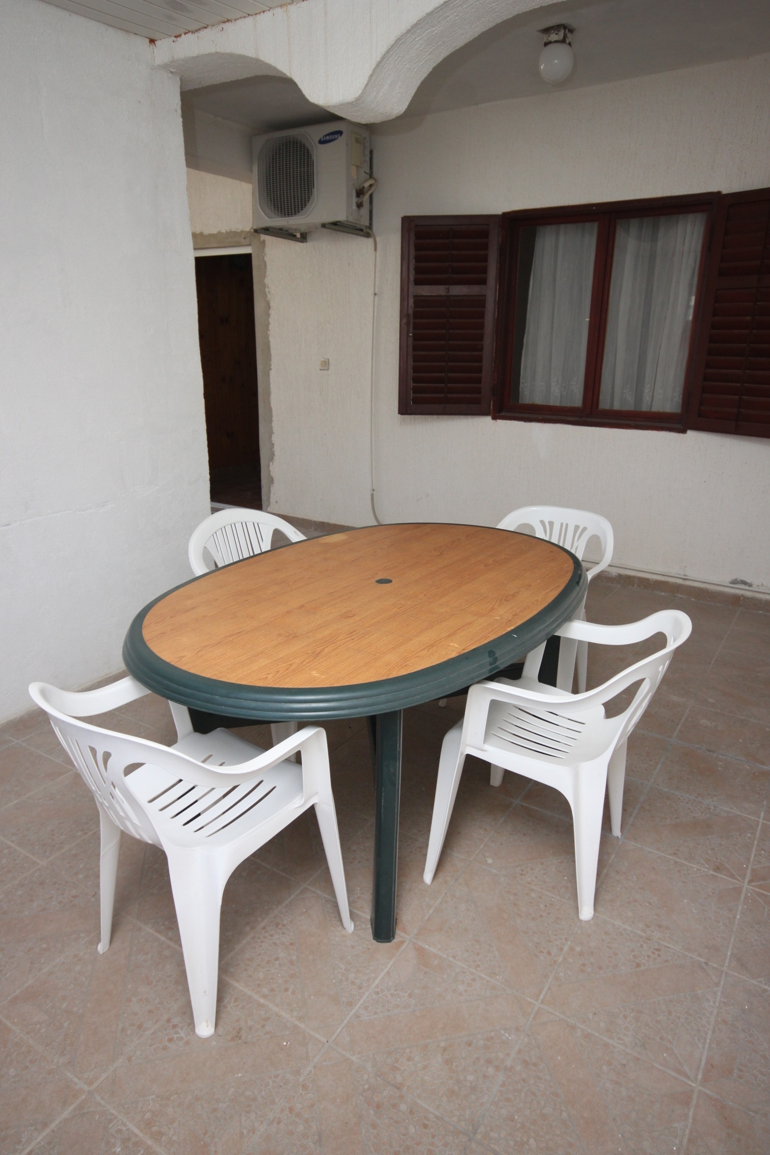 Two bedroom apartment near beach Metajna, Pag  A-c