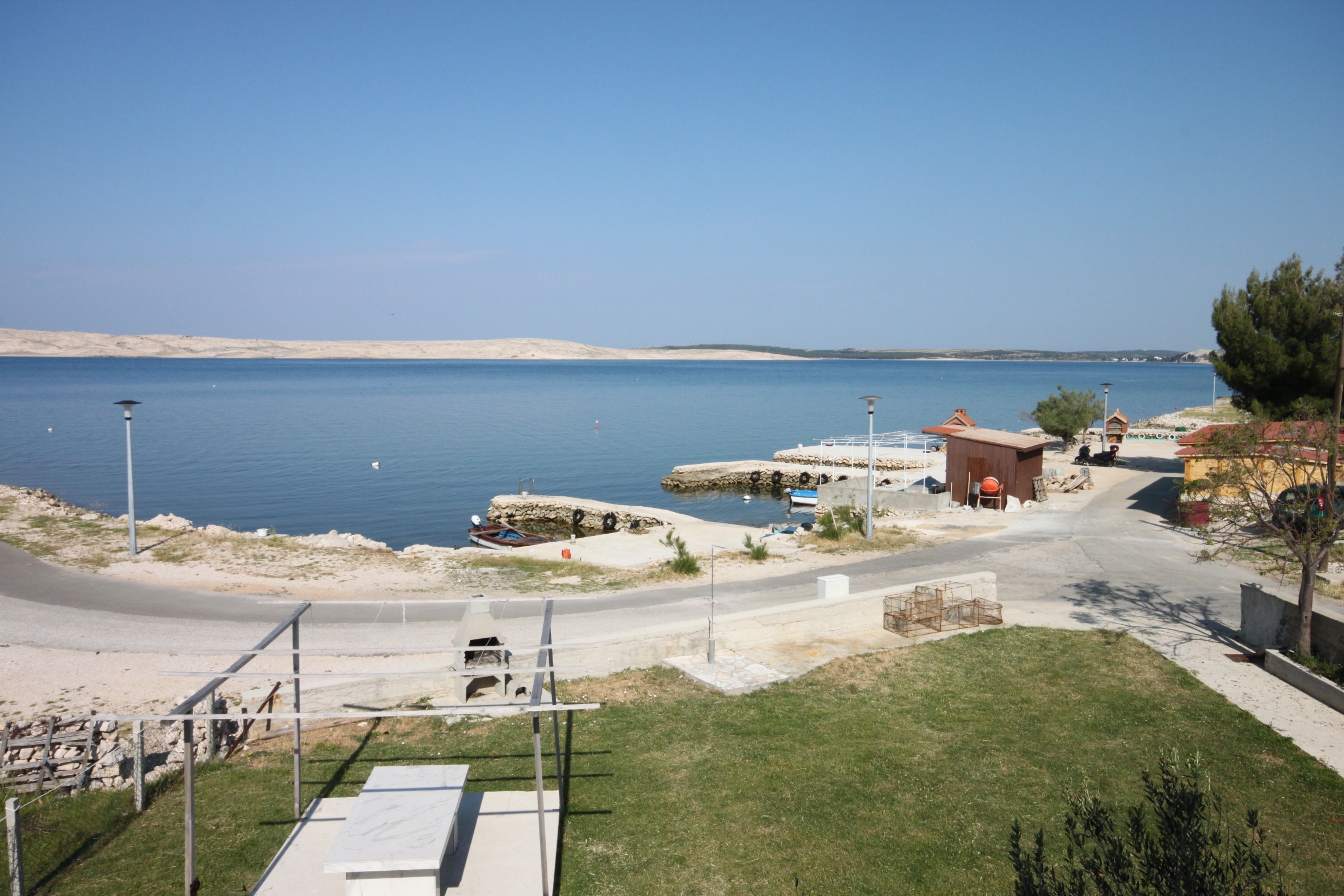 Two bedroom apartment near beach Kustići, Pag  A-a