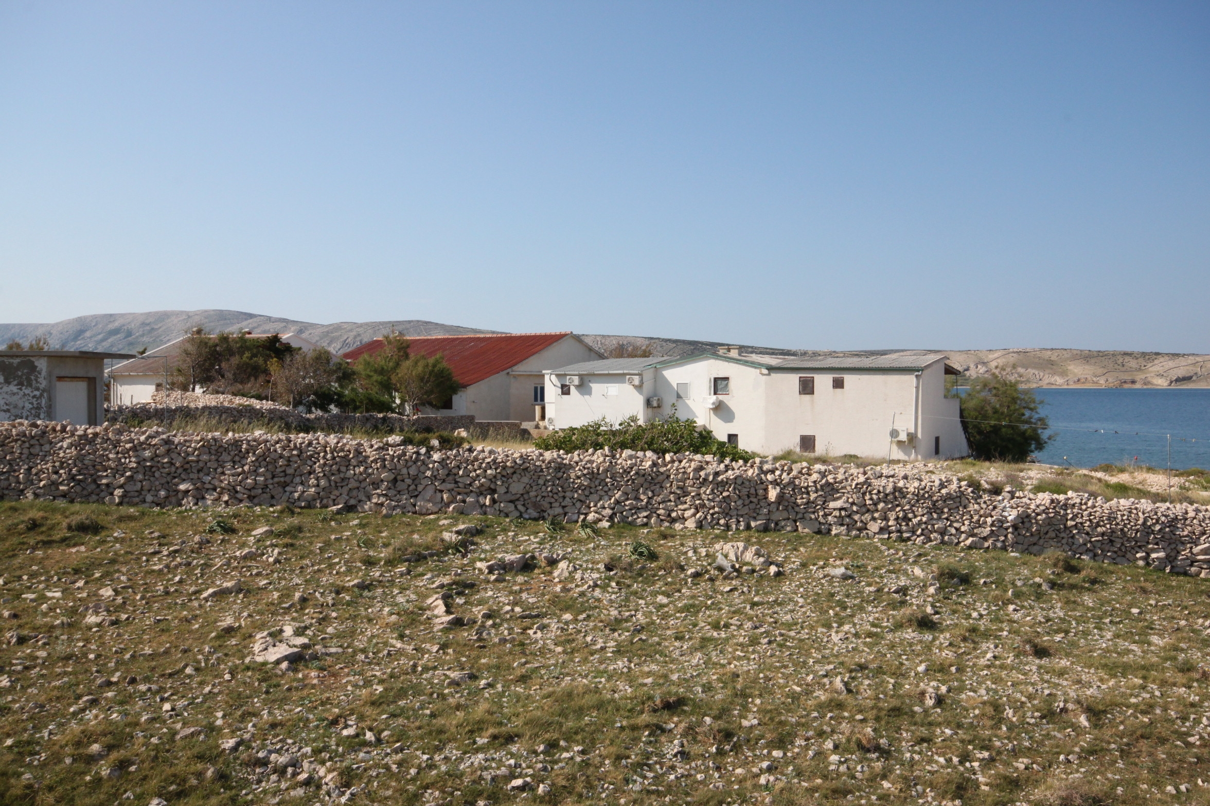 One bedroom apartment near beach Kustići, Pag  A-b