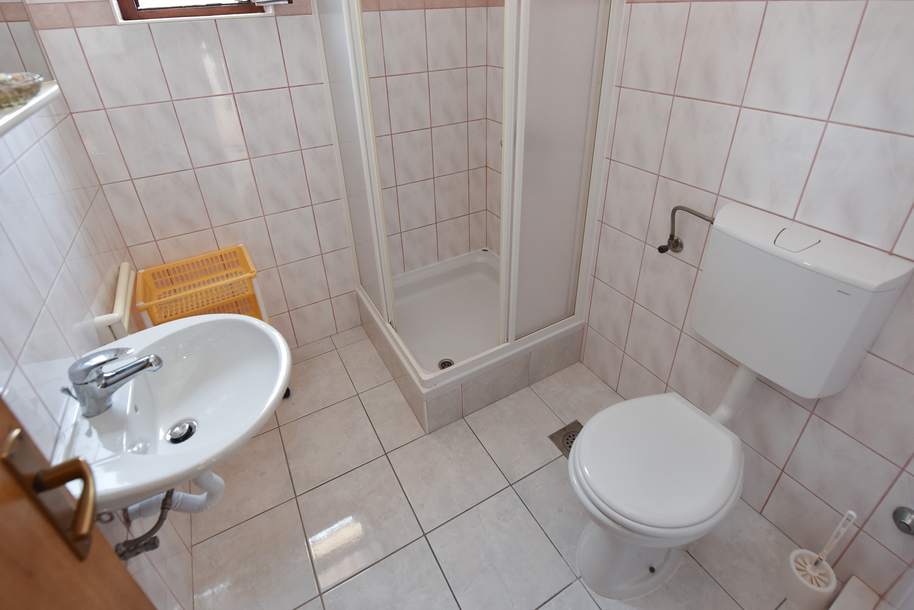 One bedroom apartment near beach Kustići, Pag  A-b