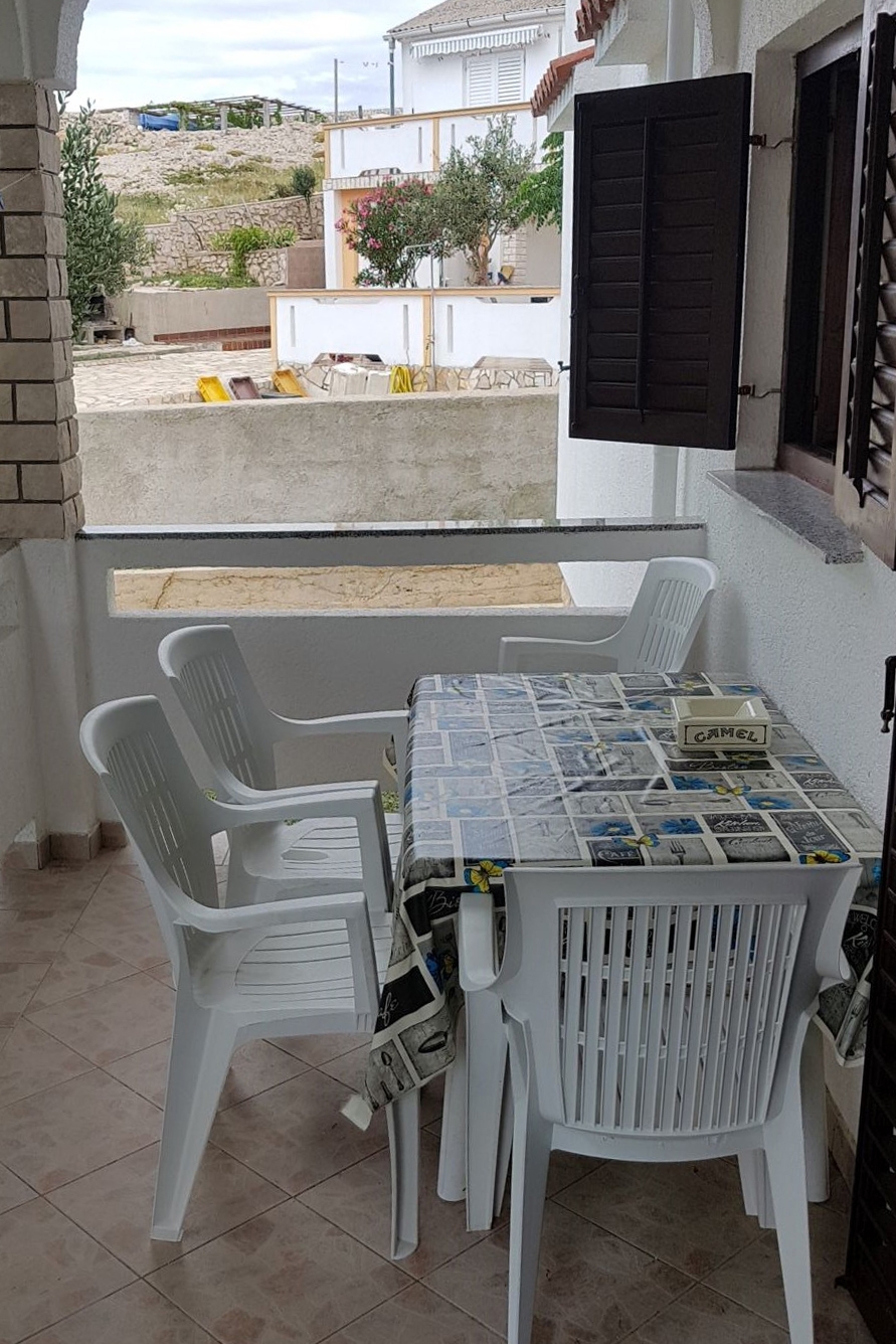 Two bedroom apartment near beach Kustići, Pag  A-c
