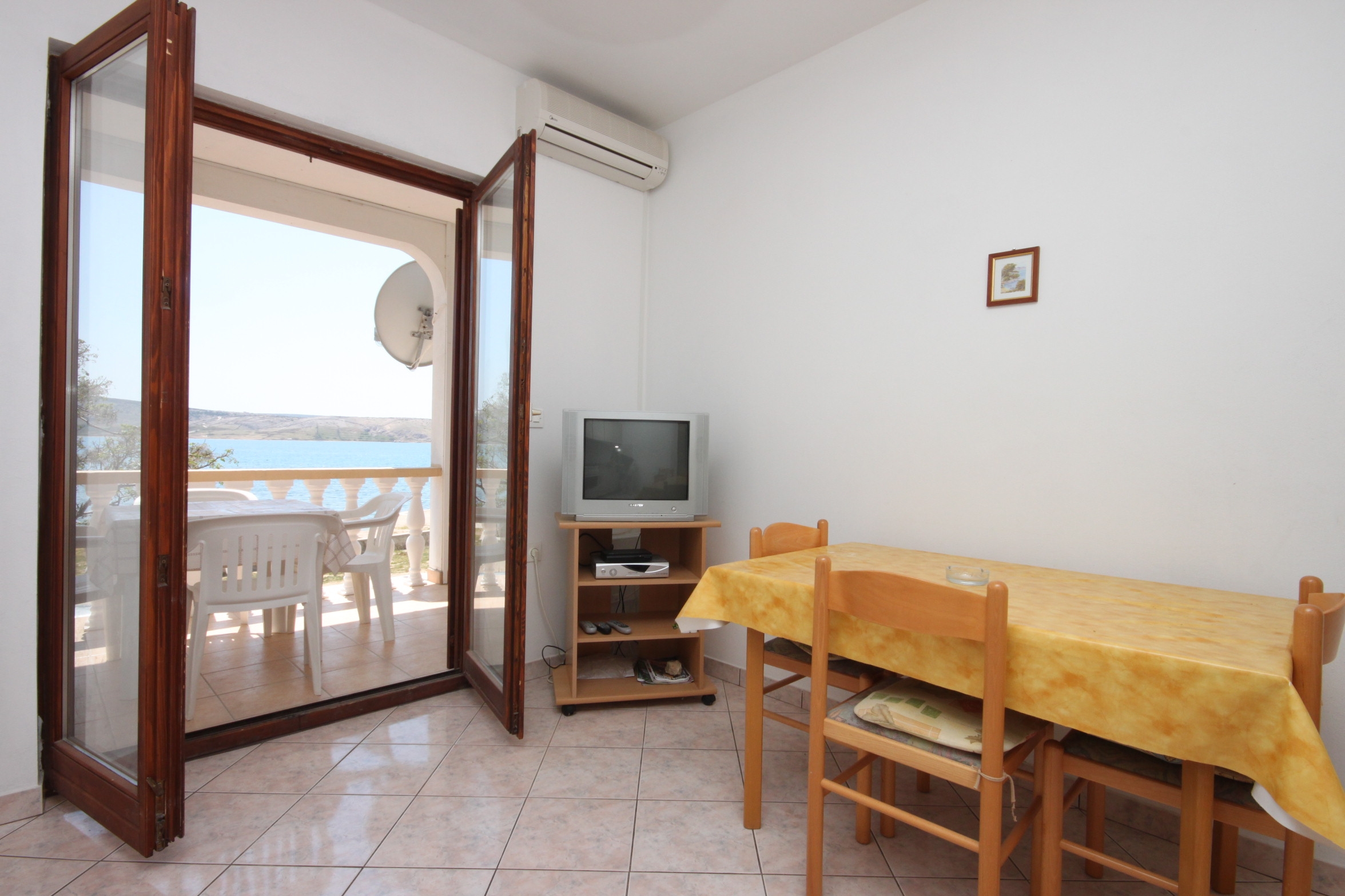 Two bedroom apartment near beach Kustići, Pag (A-6355-d) Two bedroom apartment near beach Kustići, Pag (A-6355-d)