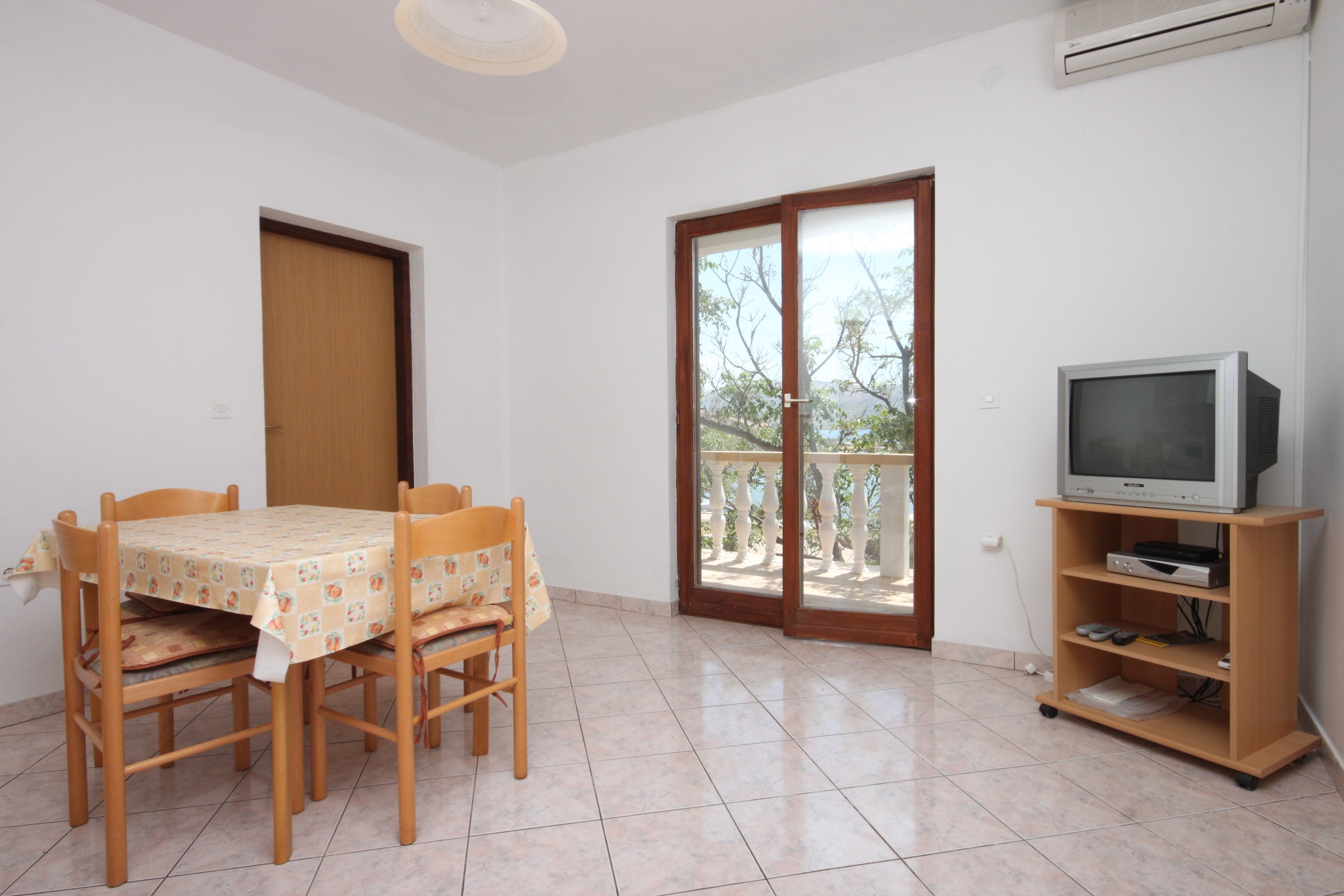 Two bedroom apartment near beach Kustići, Pag (A-6355-e) Two bedroom apartment near beach Kustići, Pag (A-6355-e)