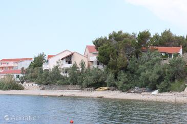 Zubovići, Pag, Hébergement 6356 - Appartement à proximité de la mer avec une plage de galets.