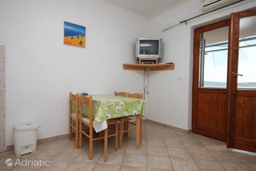 Dining room Vidalići, Dining room in the apartment, dostupna klima i WIFI.