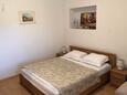 Ložnice Dražica, Ložnice v ubytování typu apartment, domácí mazlíčci povoleni a WiFi.